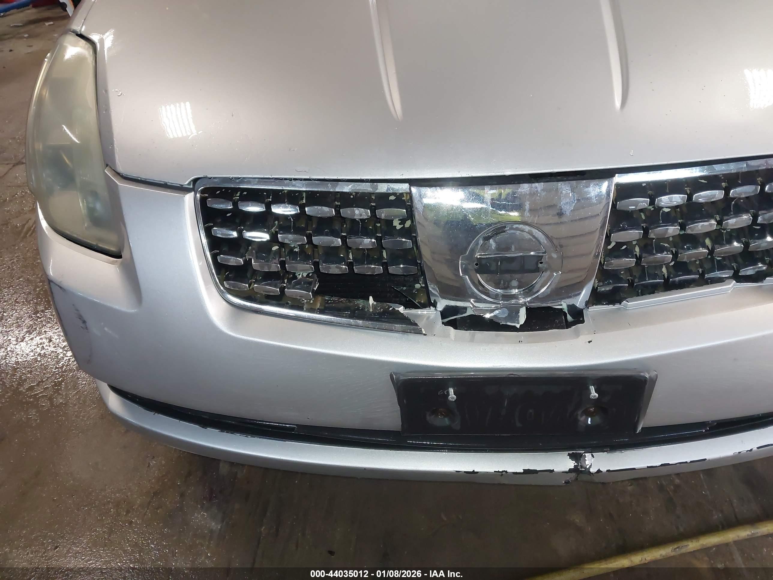 NISSAN MAXIMA image 6