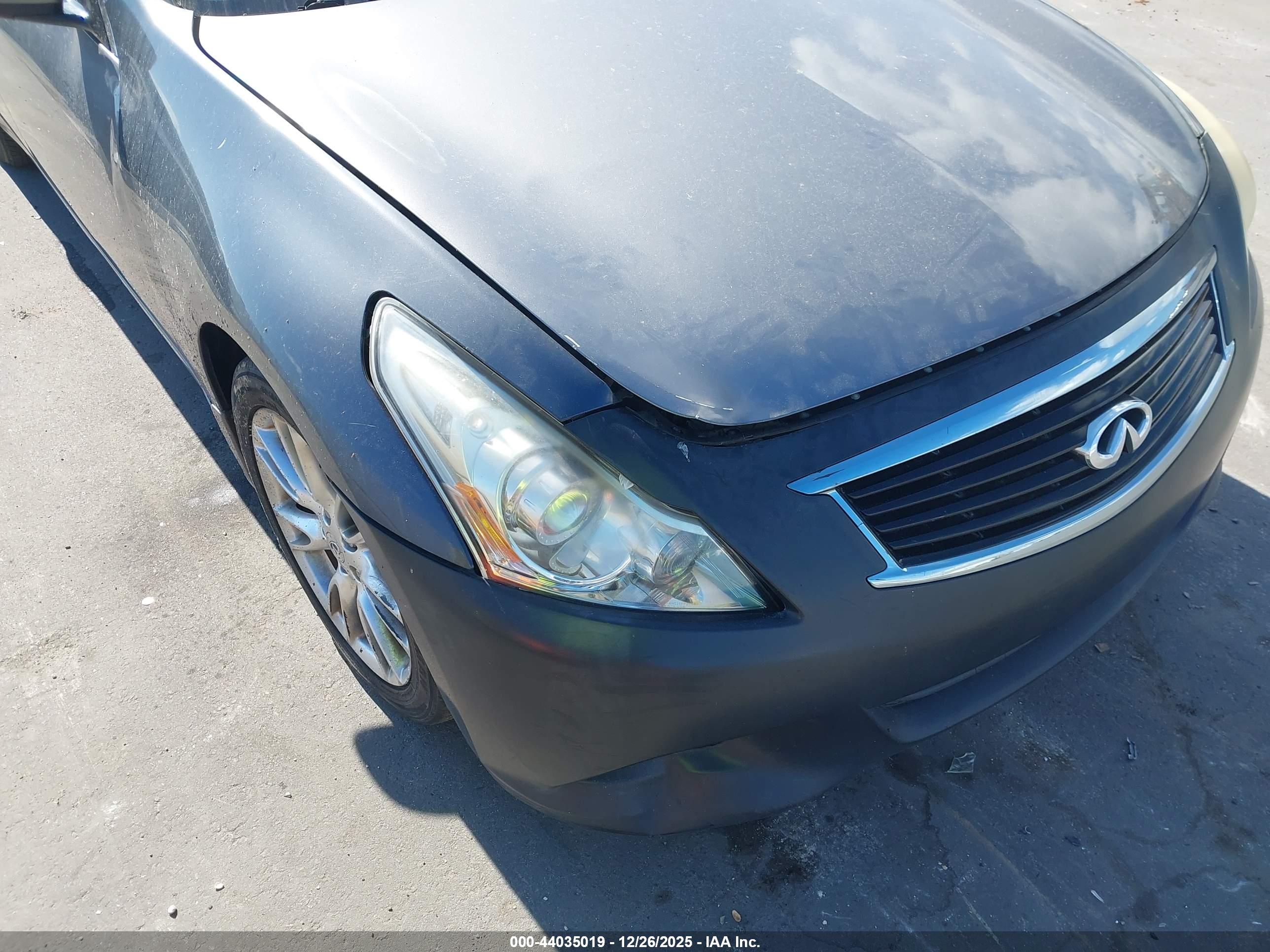 INFINITI G37 image 6