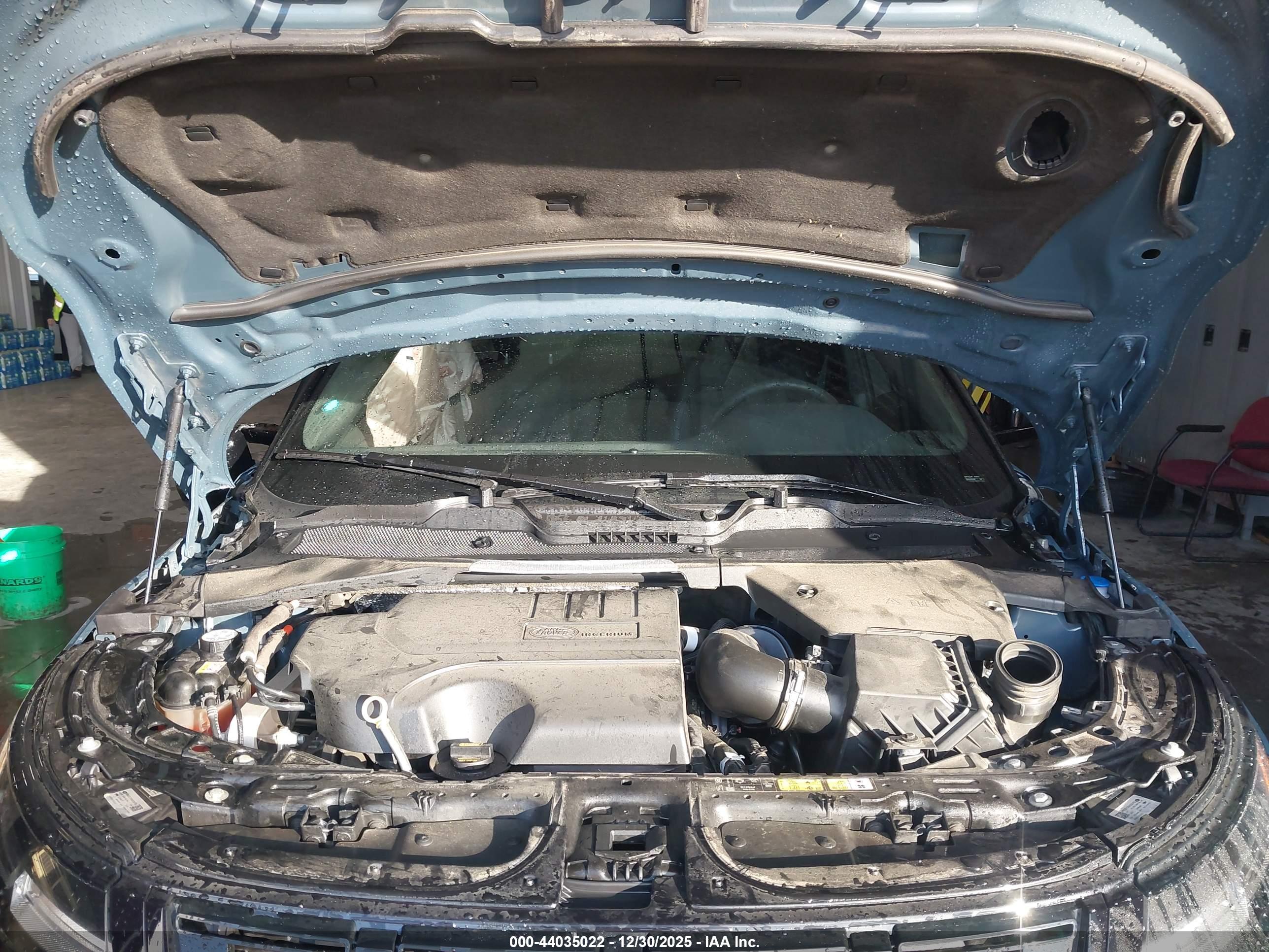 LAND ROVER image 10