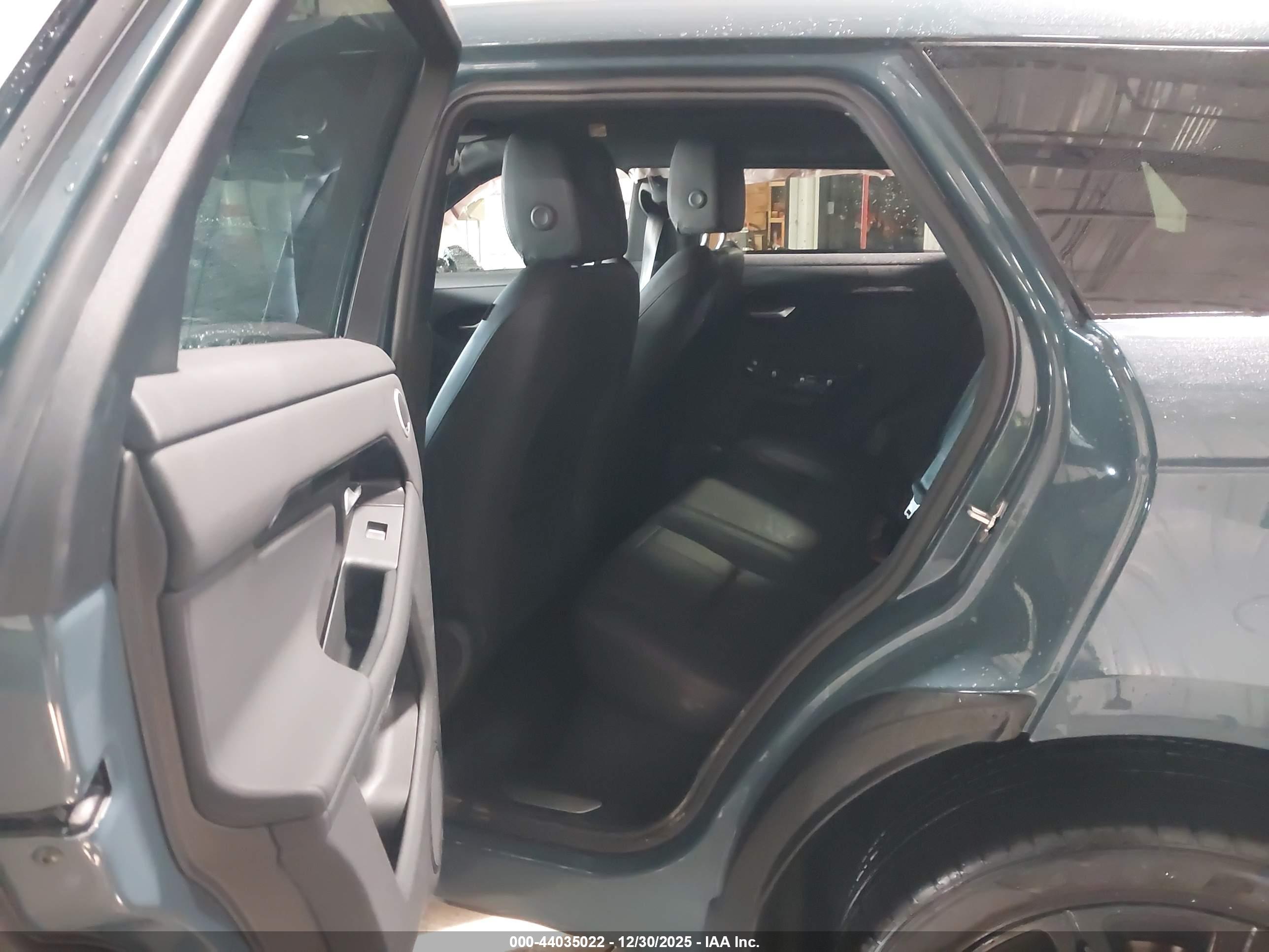 LAND ROVER image 8