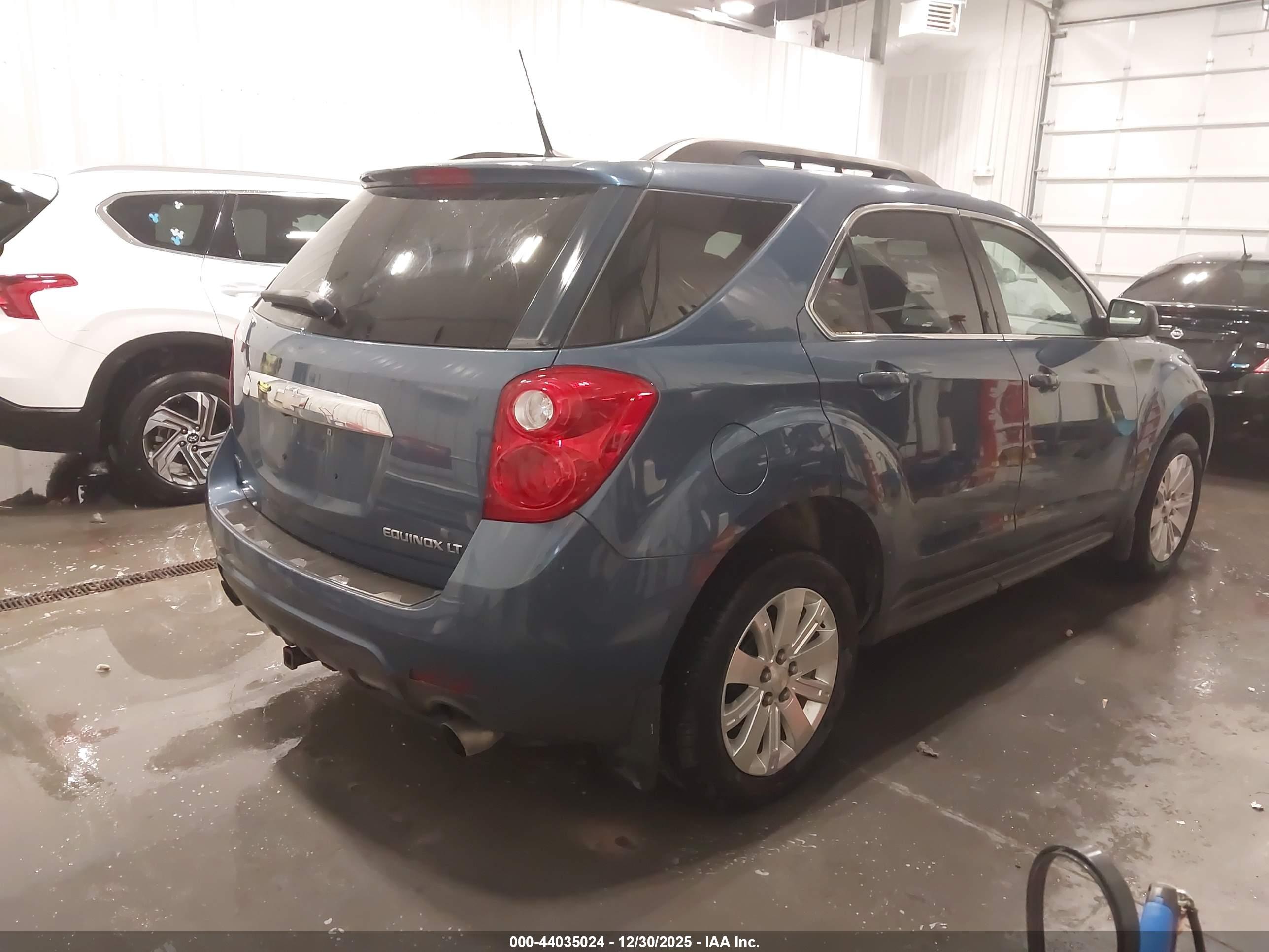 CHEVROLET EQUINOX image 4
