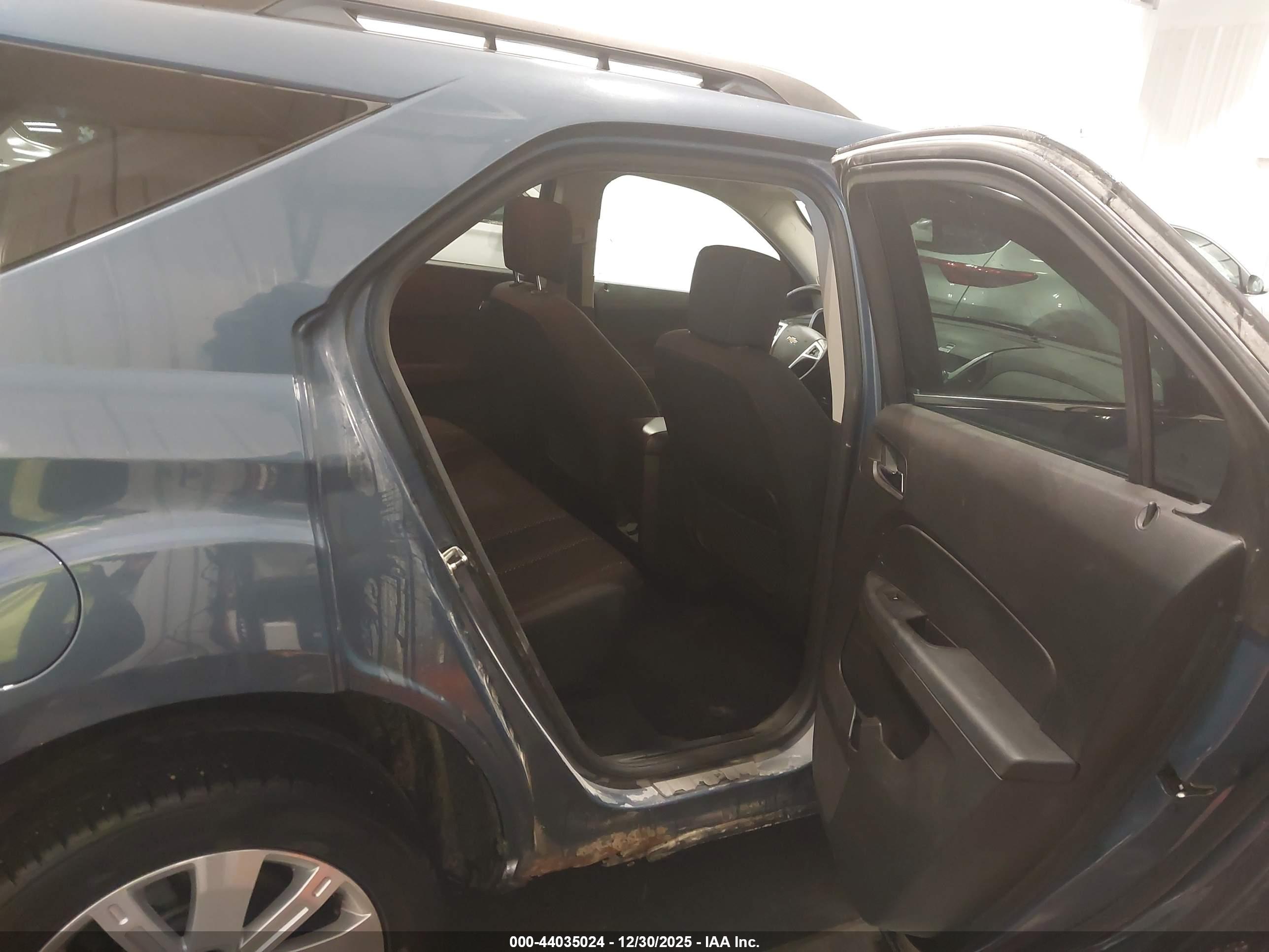 CHEVROLET EQUINOX image 8