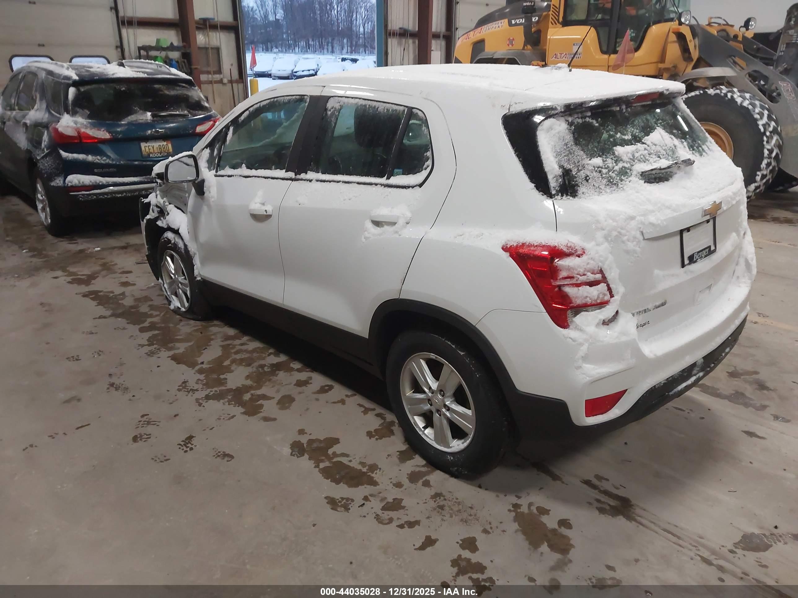 CHEVROLET TRAX image 3