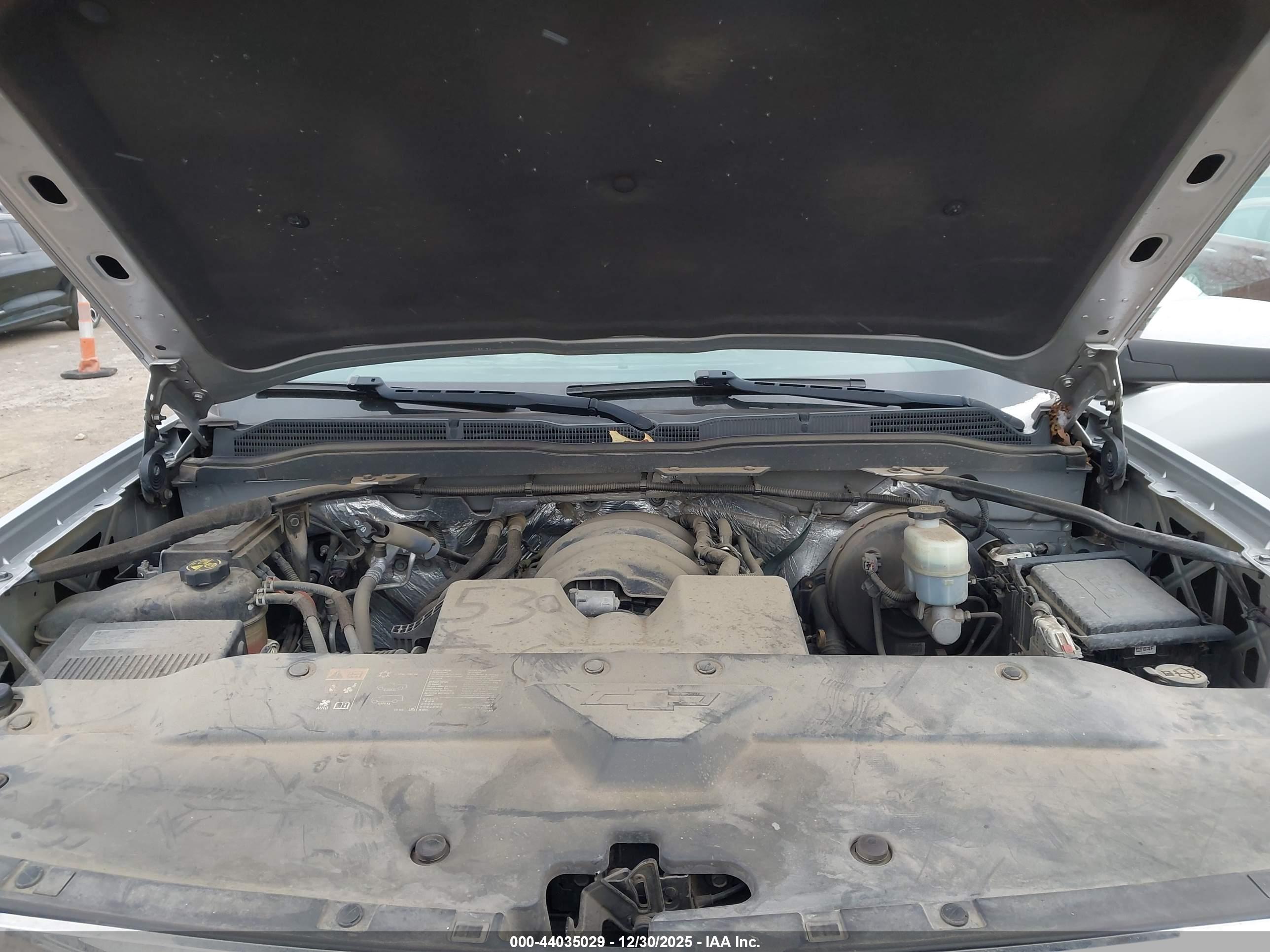CHEVROLET SILVERADO image 10