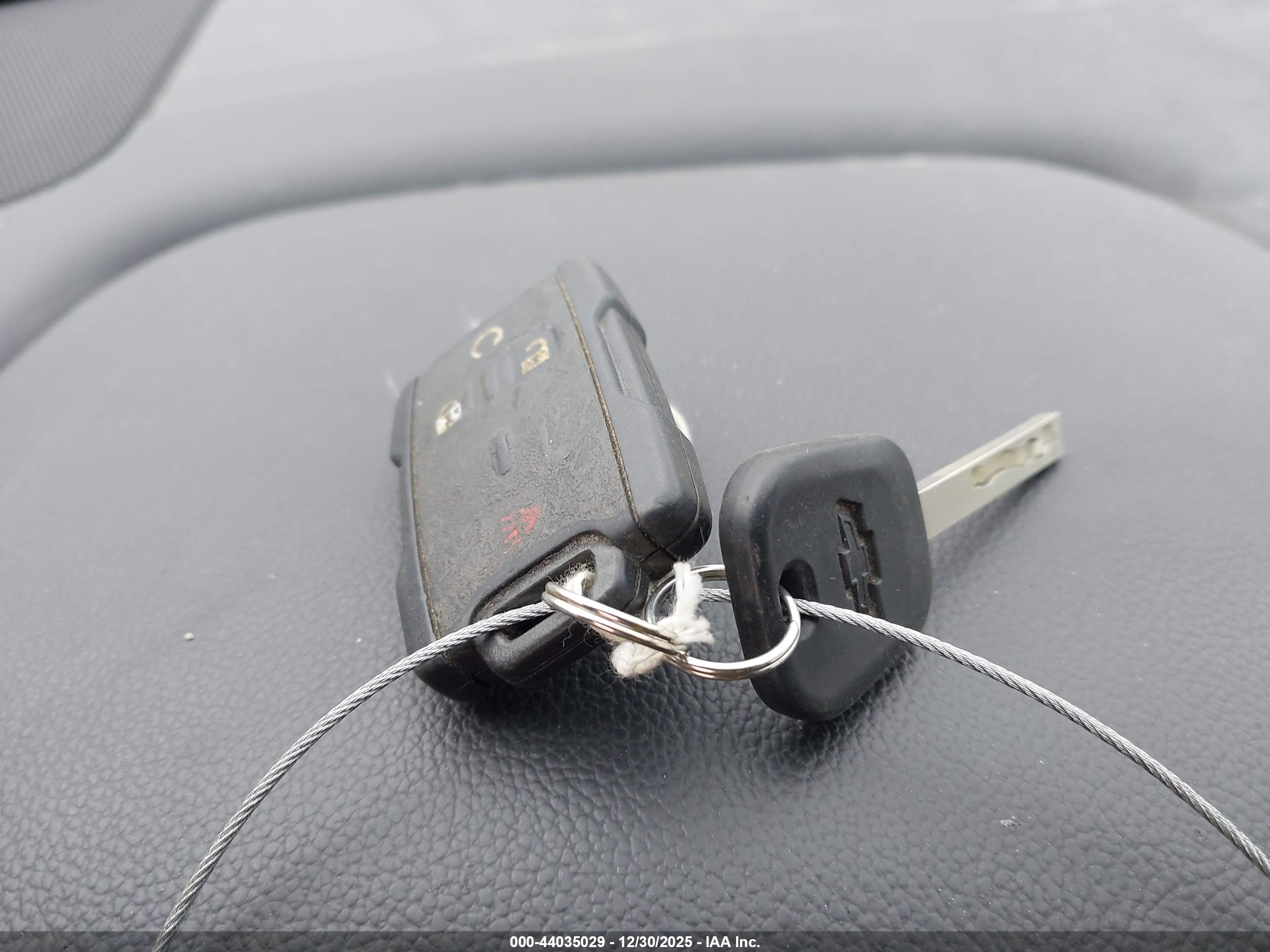 CHEVROLET SILVERADO image 11