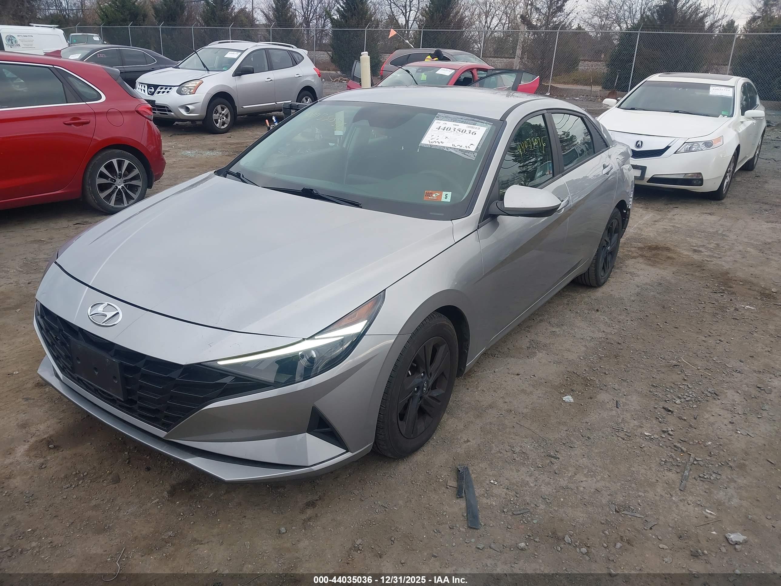 HYUNDAI ELANTRA image 2