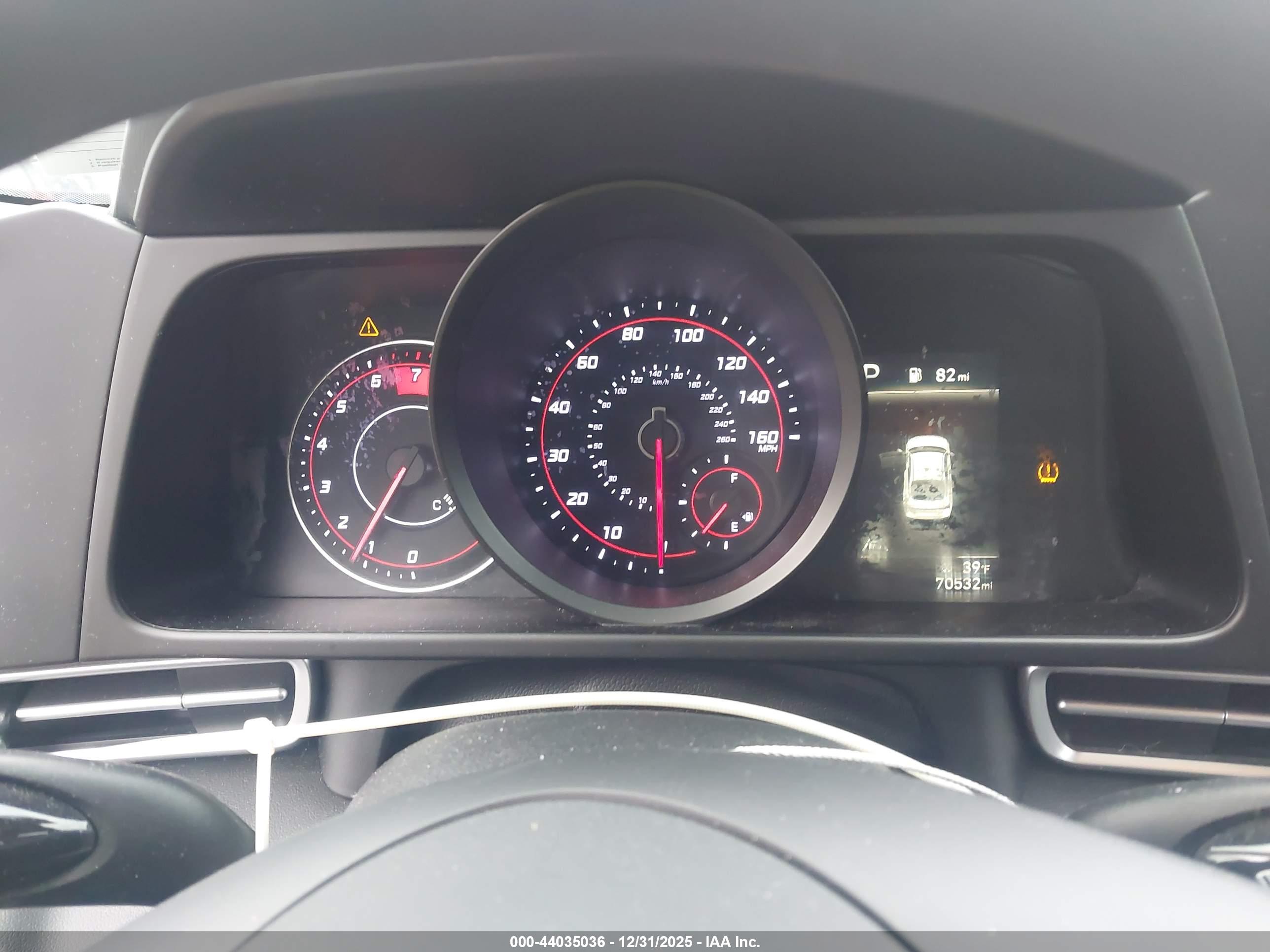 HYUNDAI ELANTRA image 7