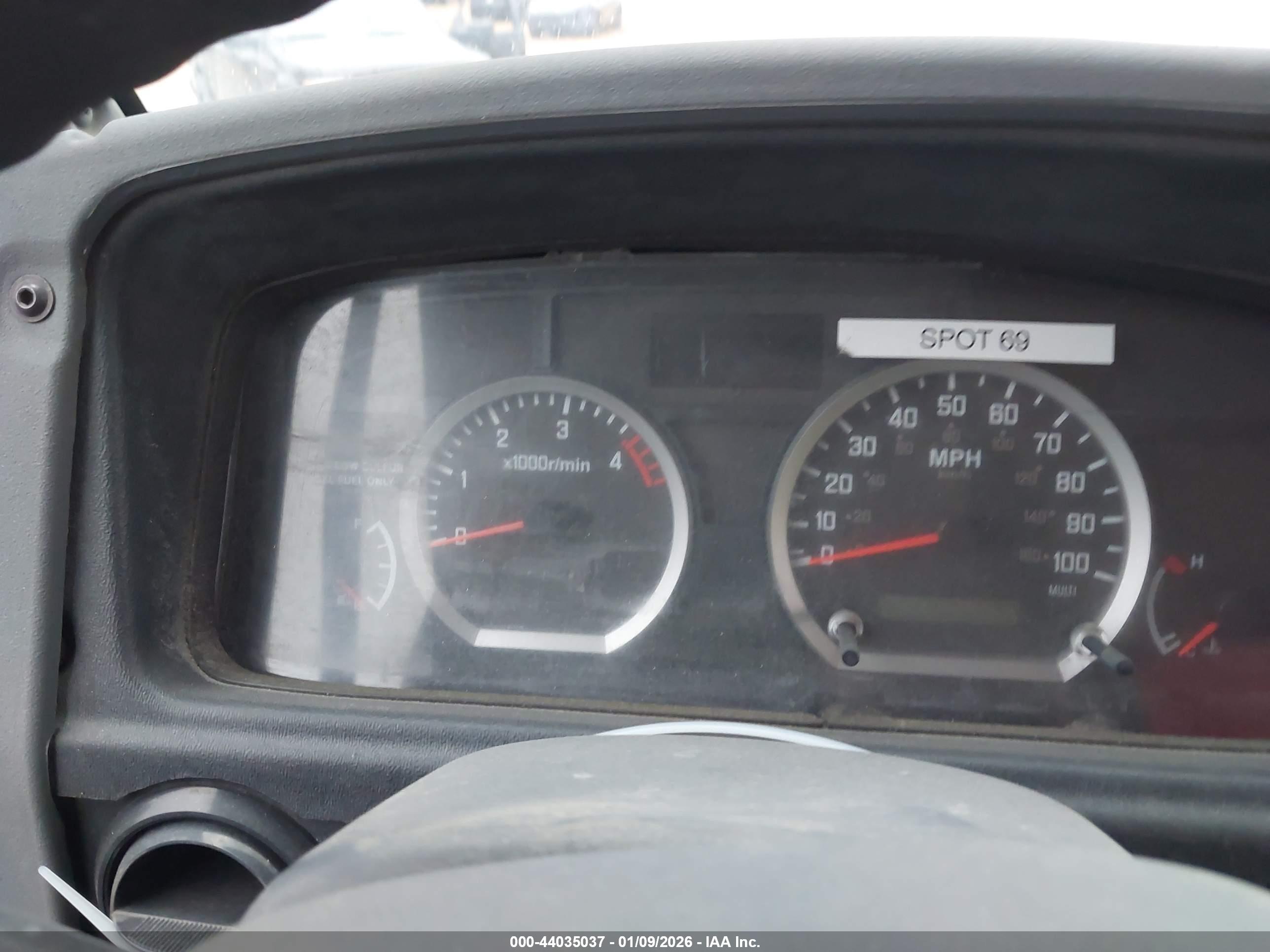 ISUZU NPR image 6