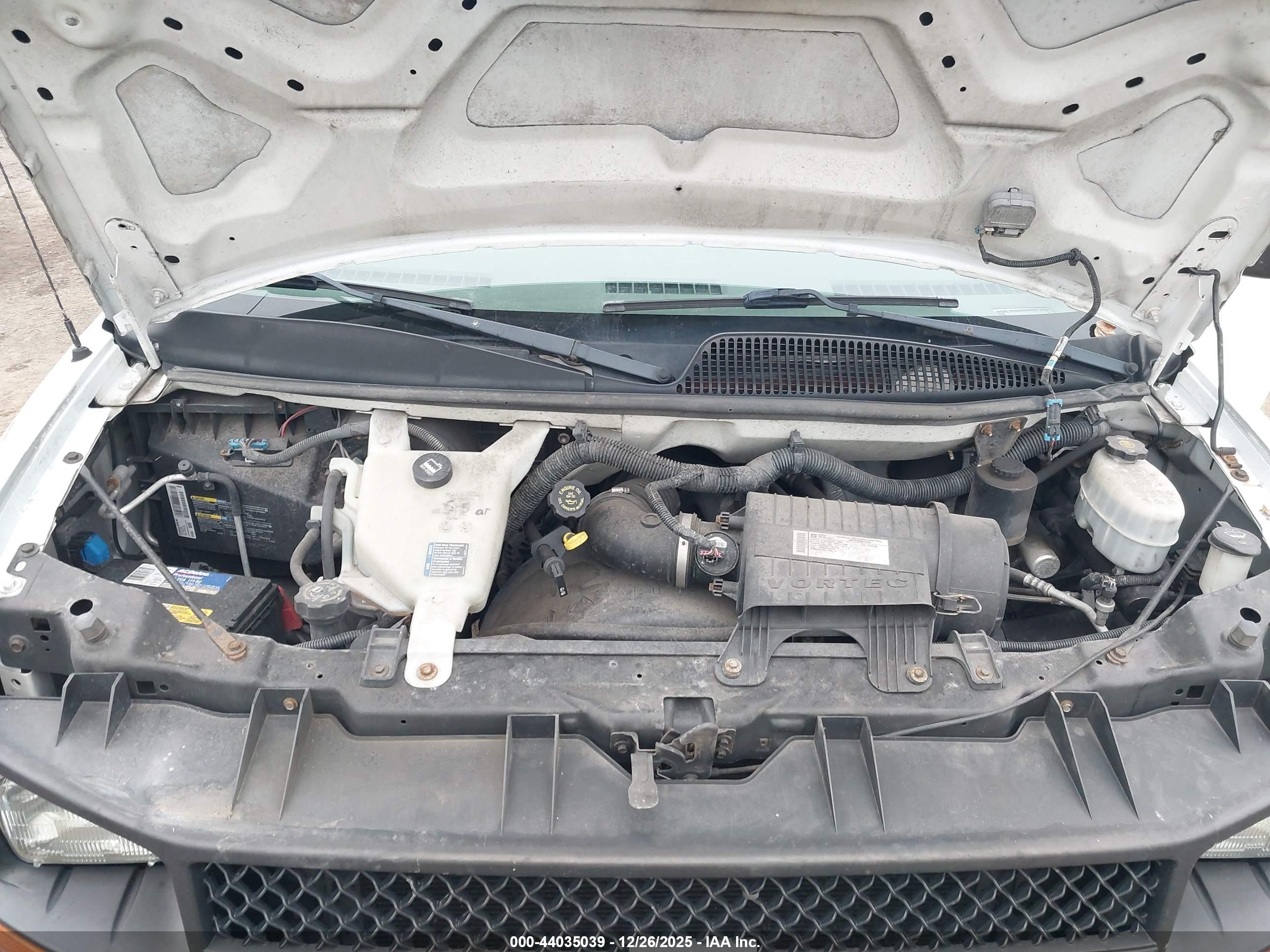CHEVROLET EXPRESS image 10