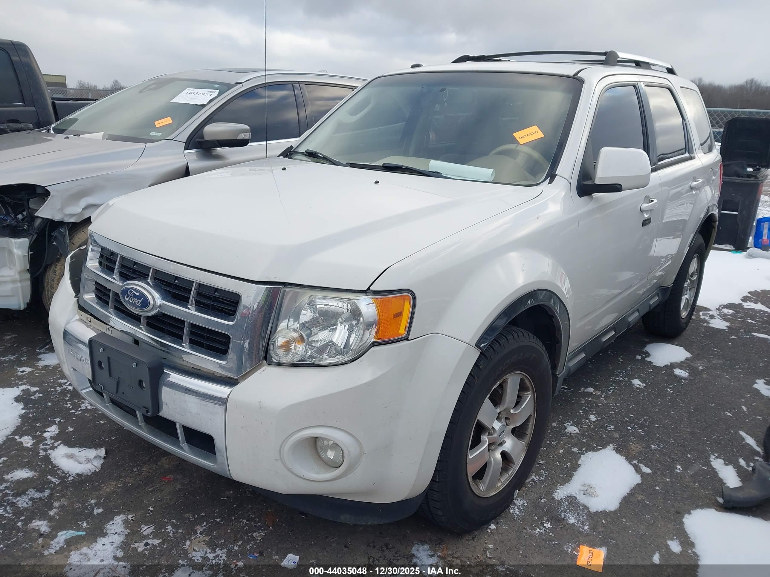 FORD ESCAPE image 2