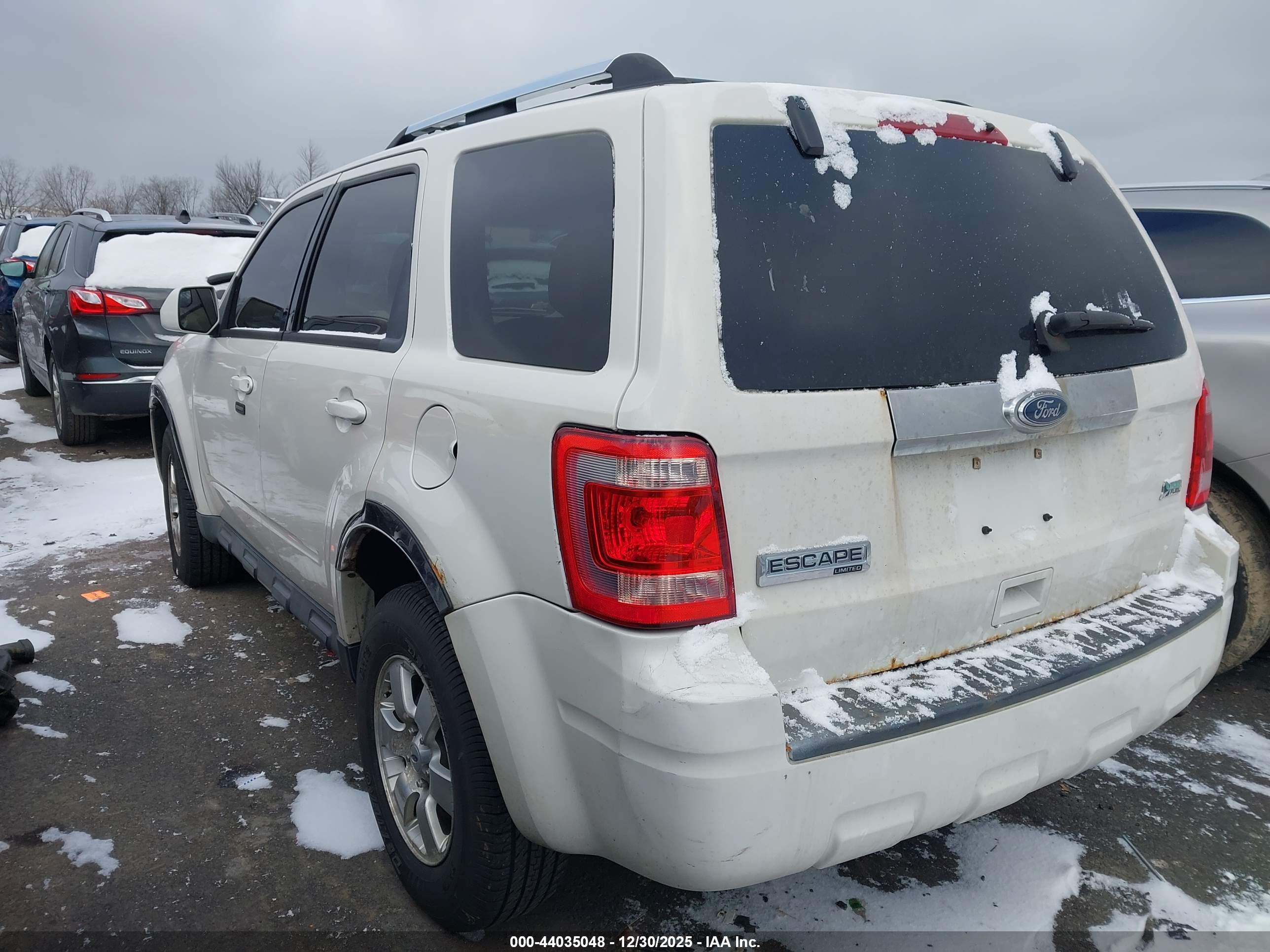 FORD ESCAPE image 3