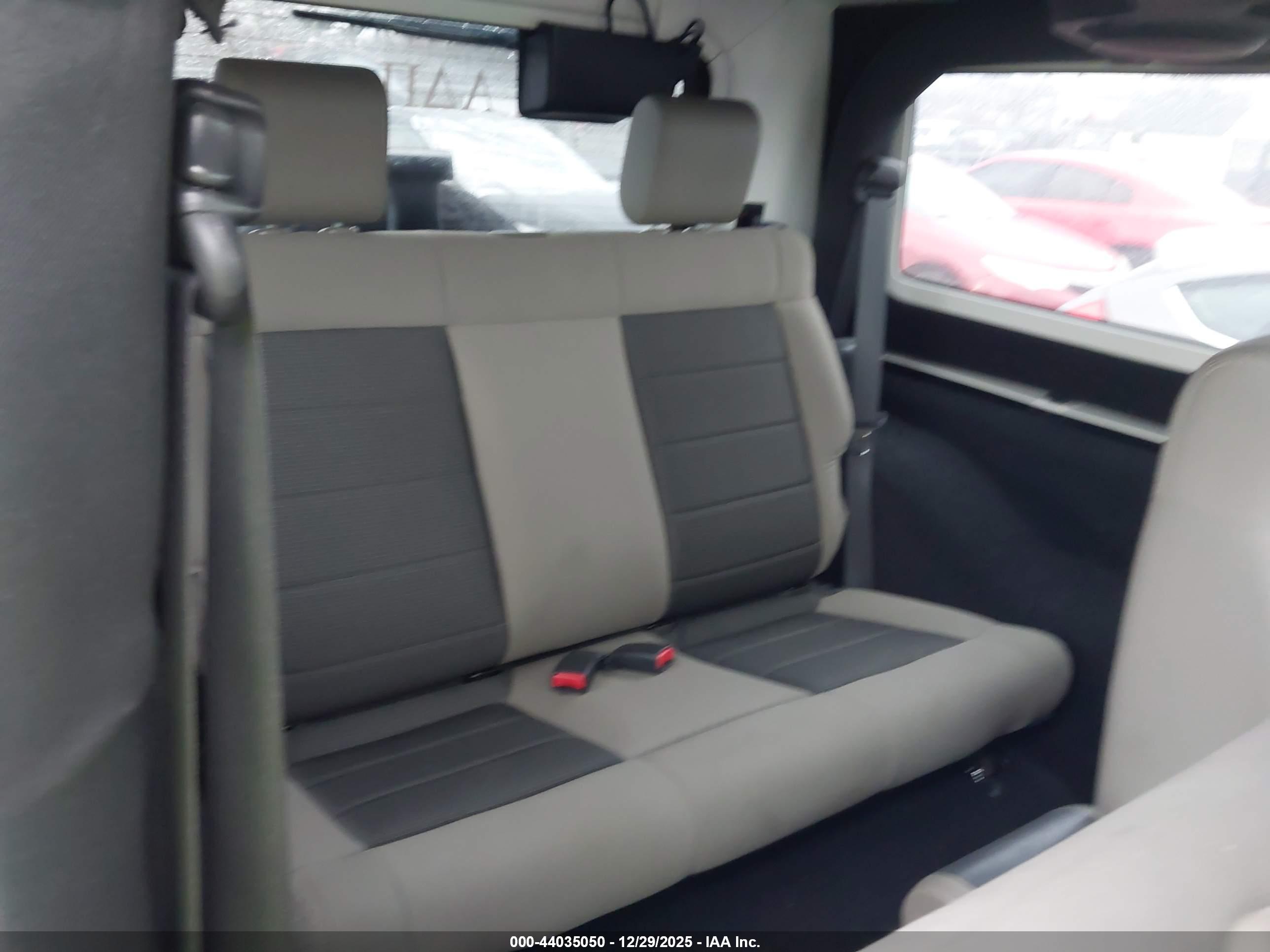 JEEP WRANGLER image 8