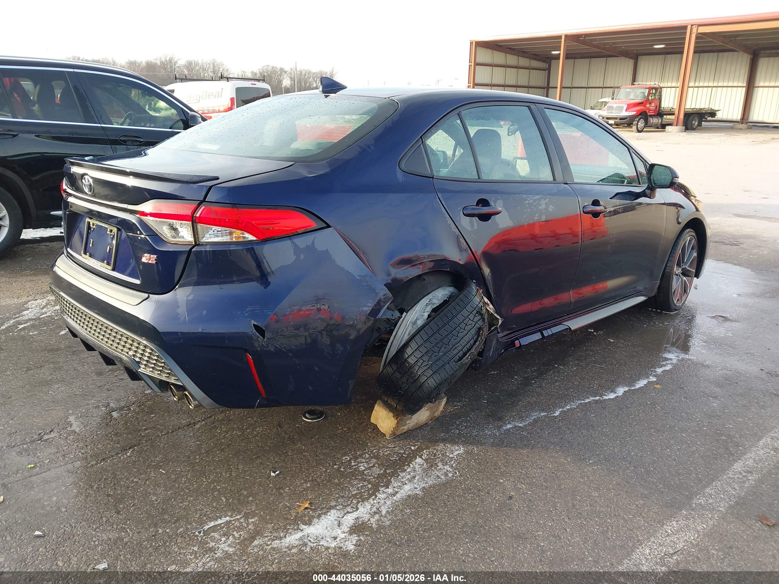 TOYOTA COROLLA image 4