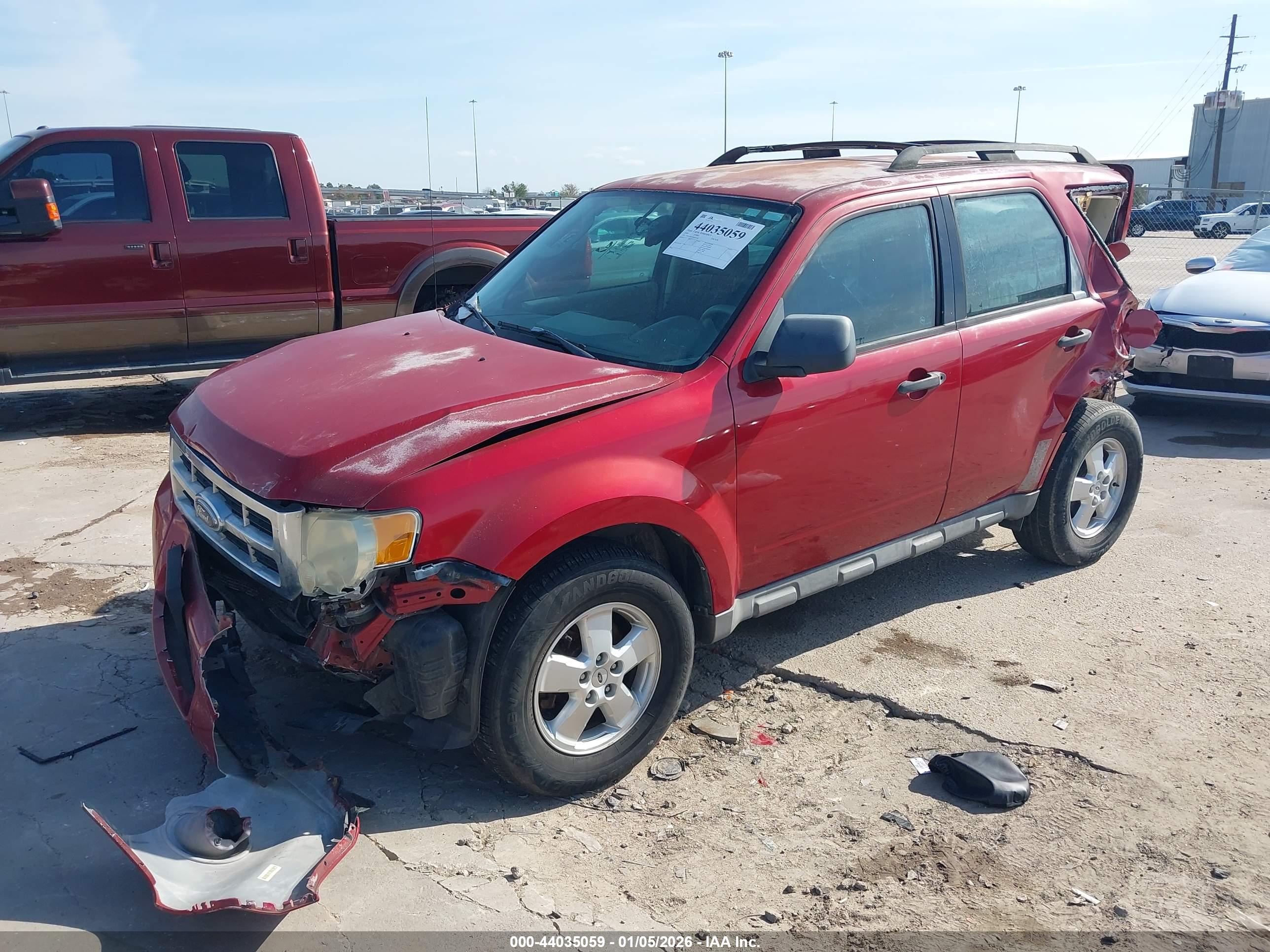 FORD ESCAPE image 2