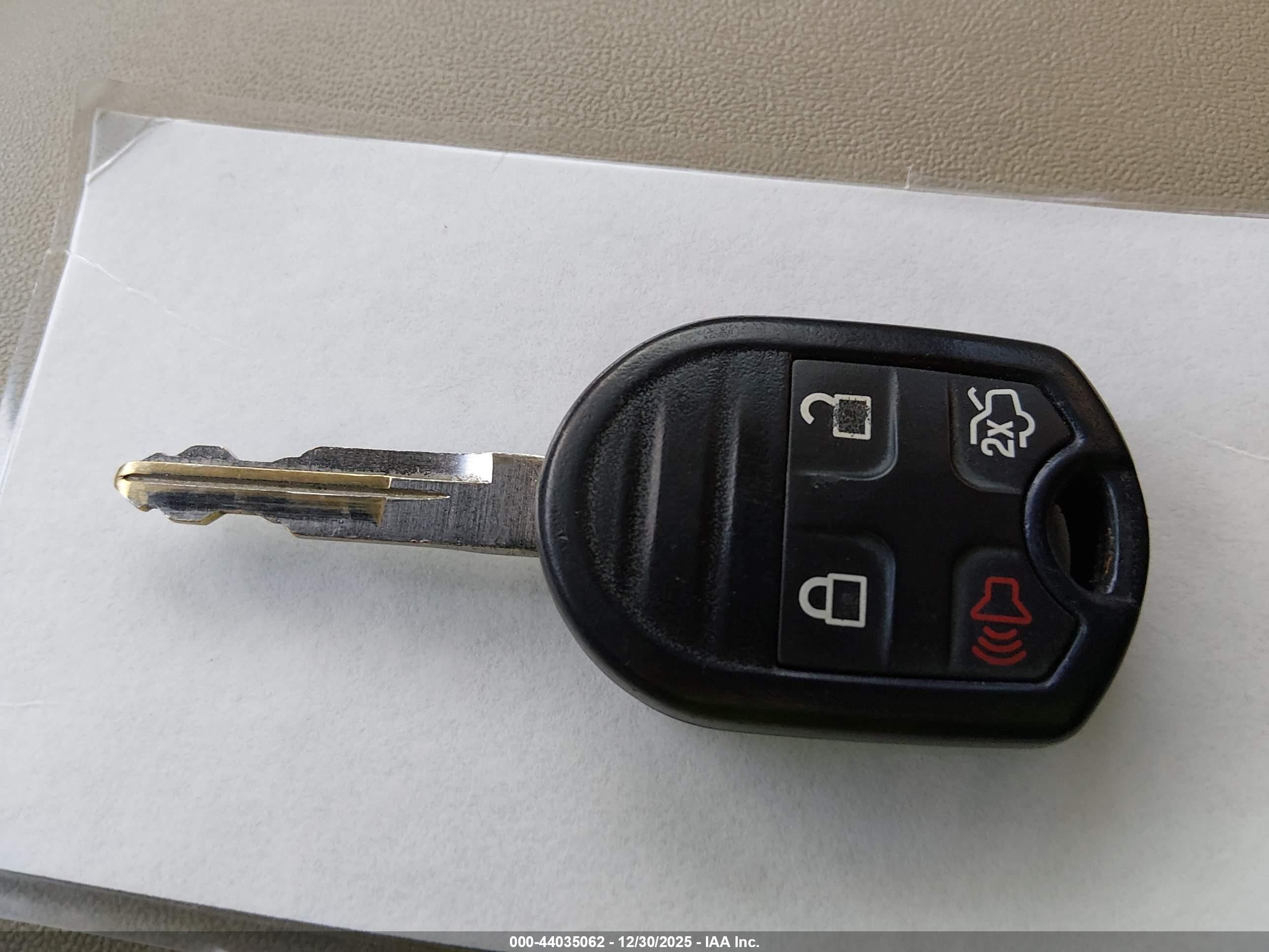 FORD TAURUS image 11