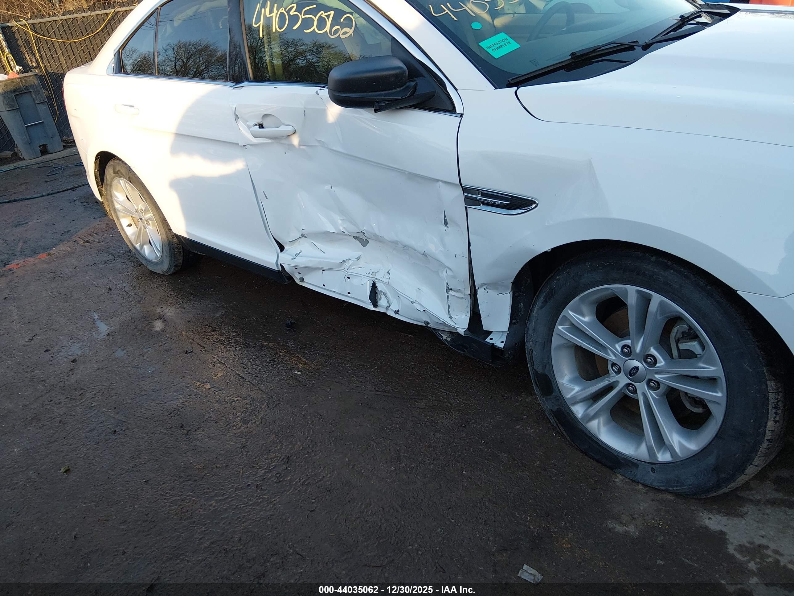 FORD TAURUS image 6