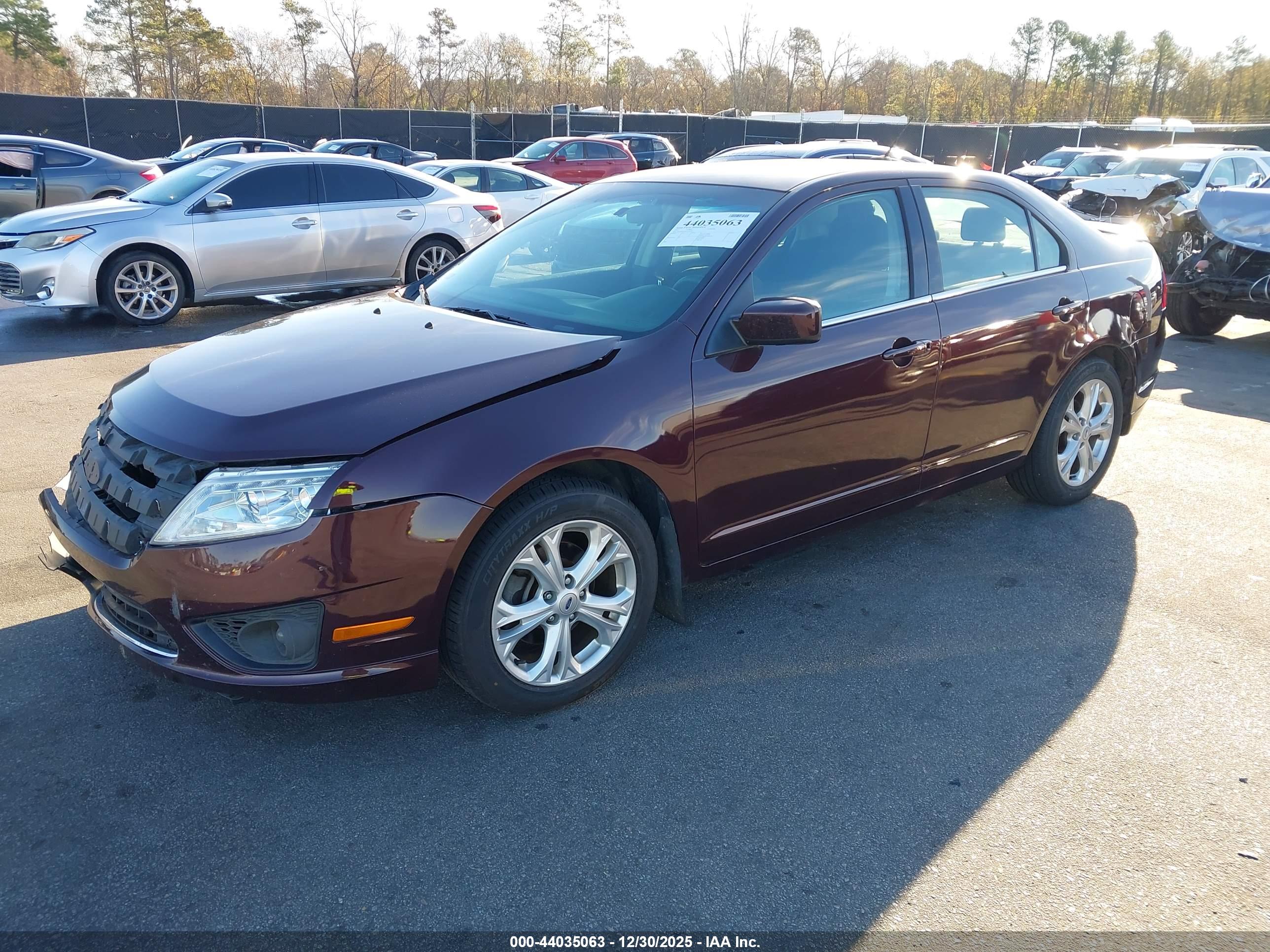 FORD FUSION image 2