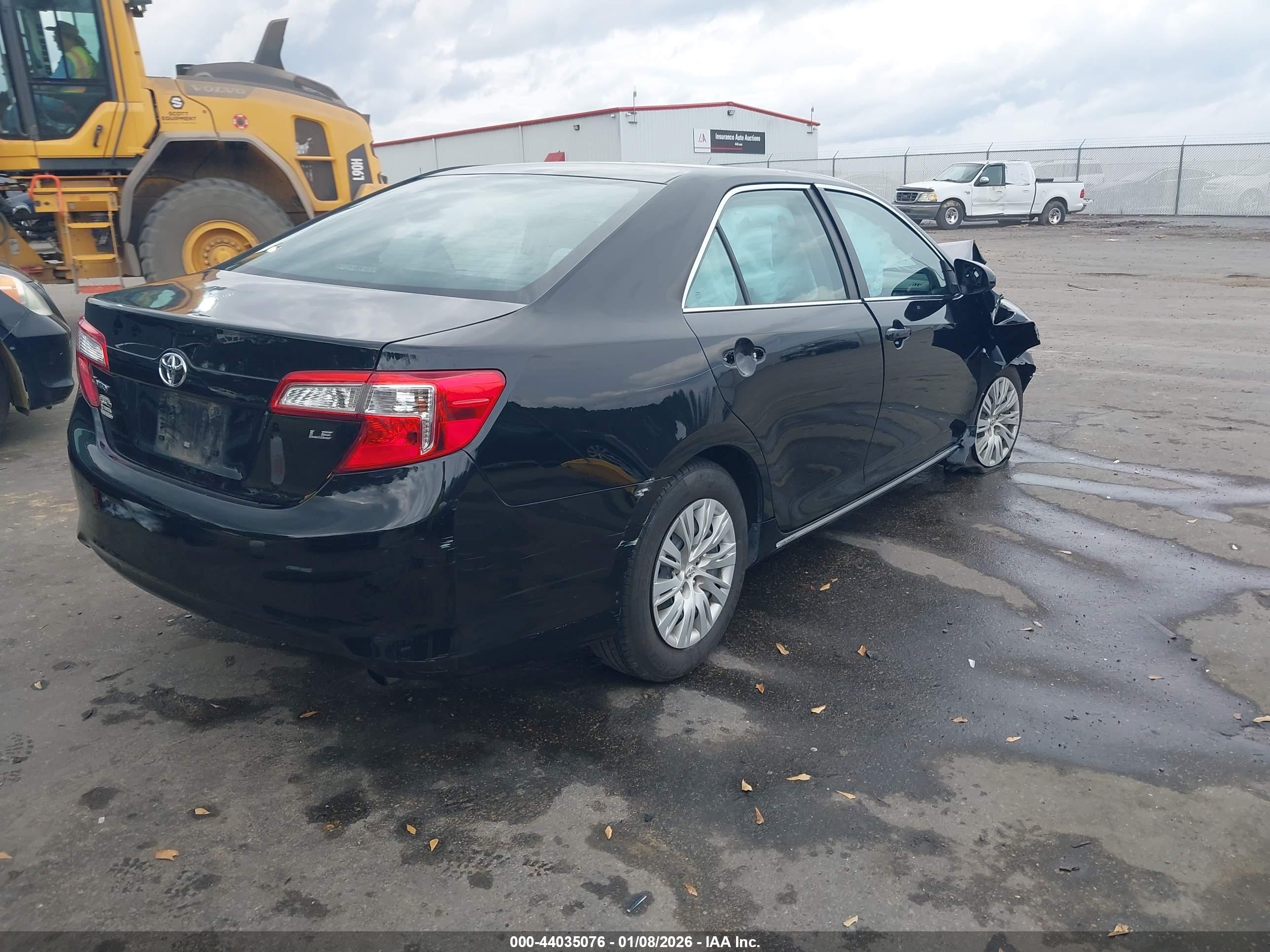 TOYOTA CAMRY image 4