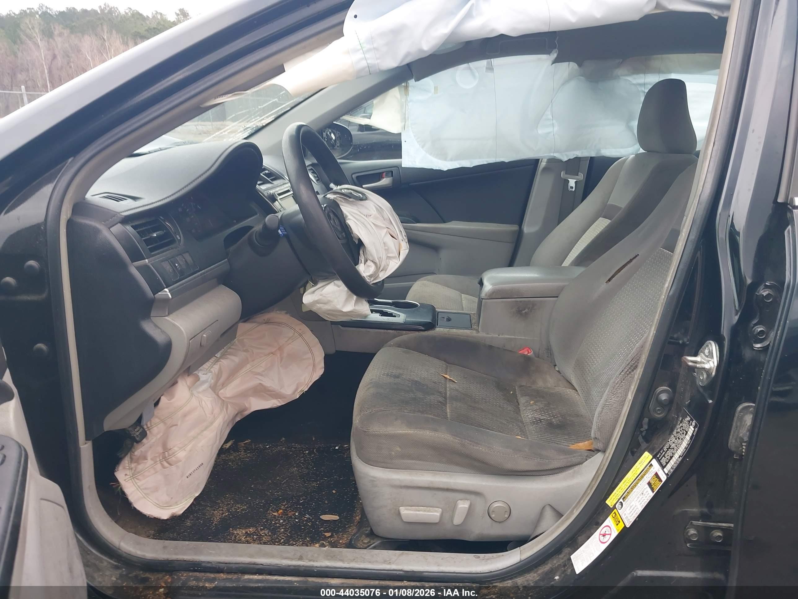 TOYOTA CAMRY image 5