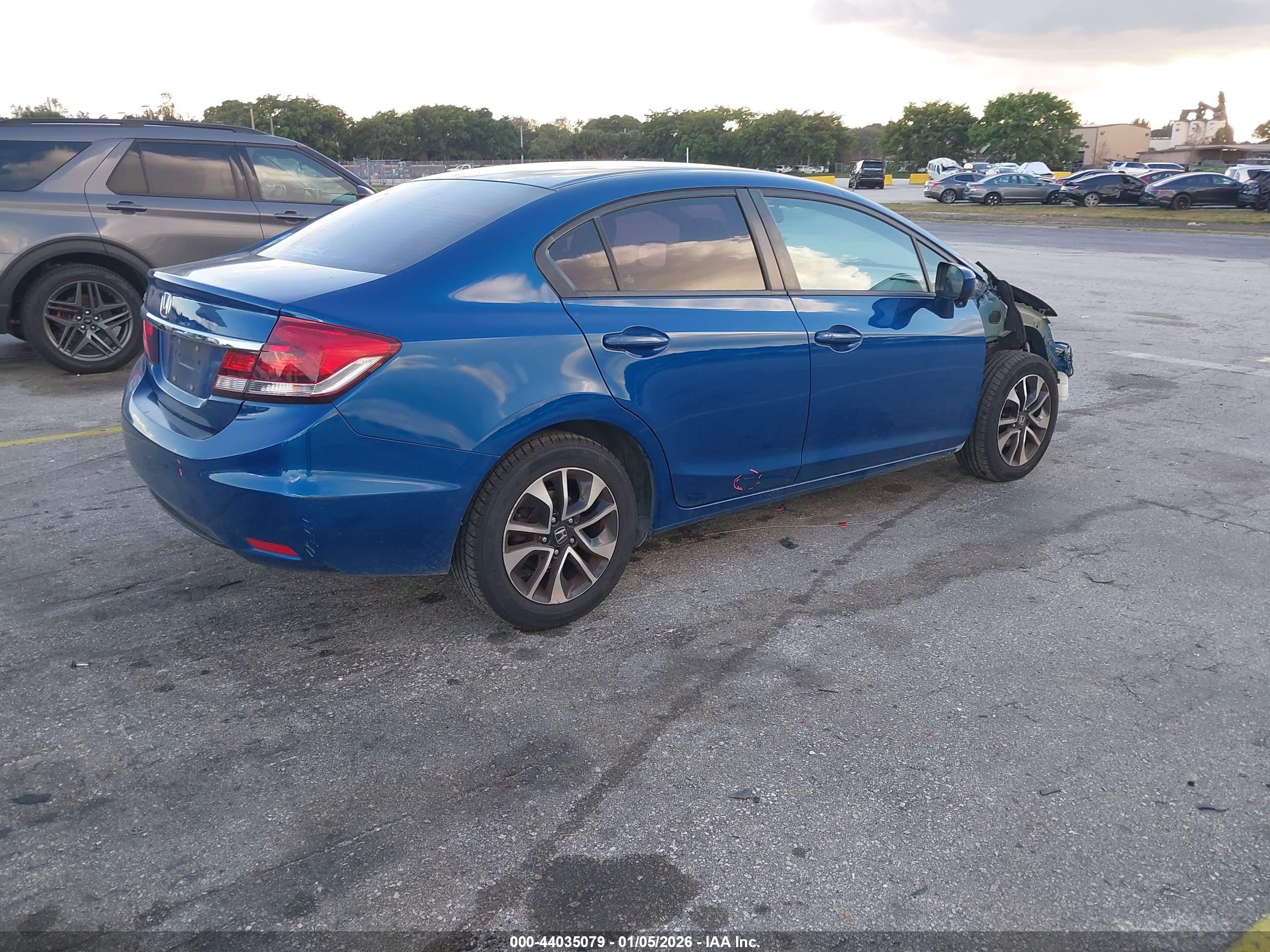HONDA CIVIC image 4