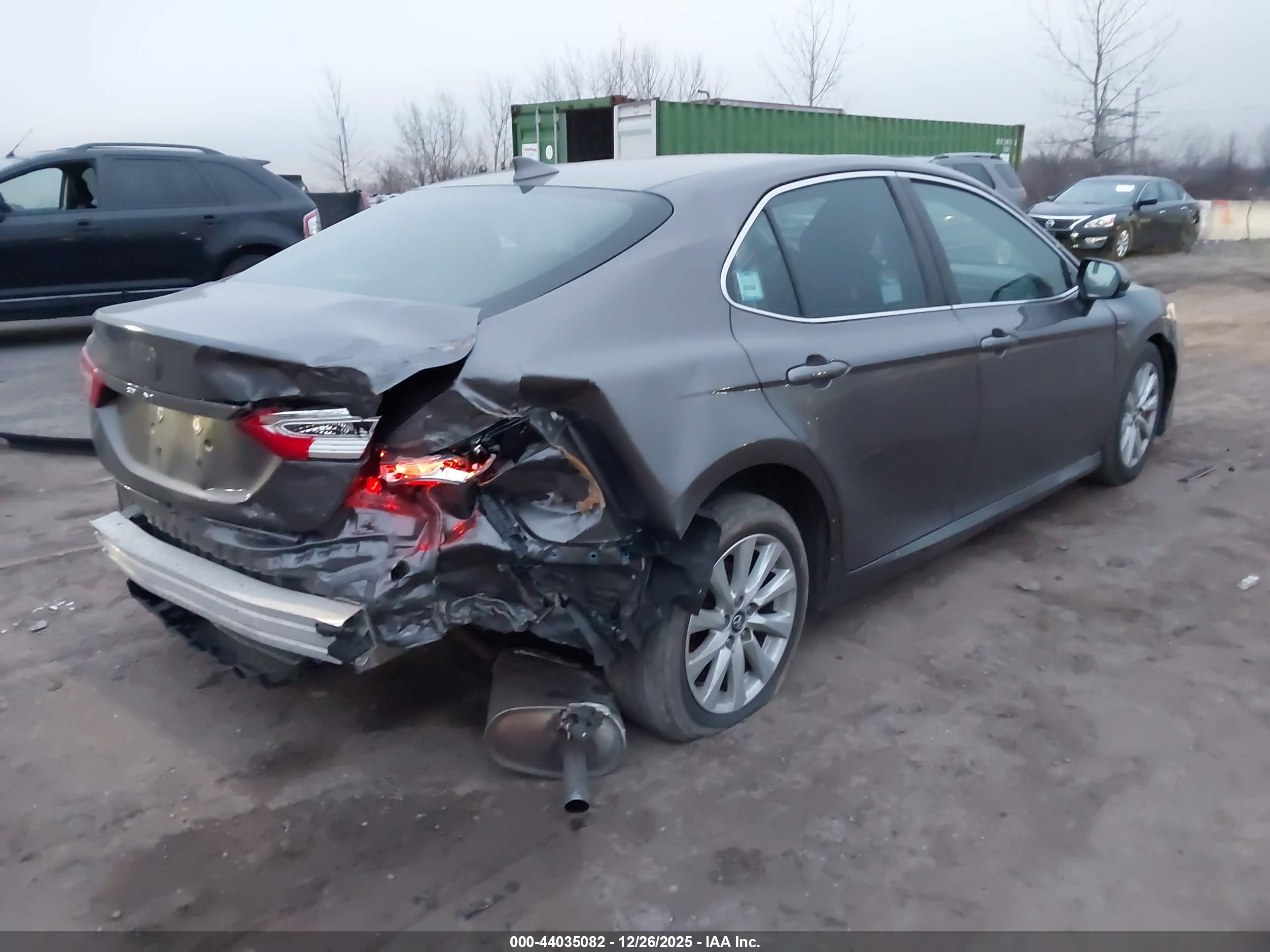 TOYOTA CAMRY image 4