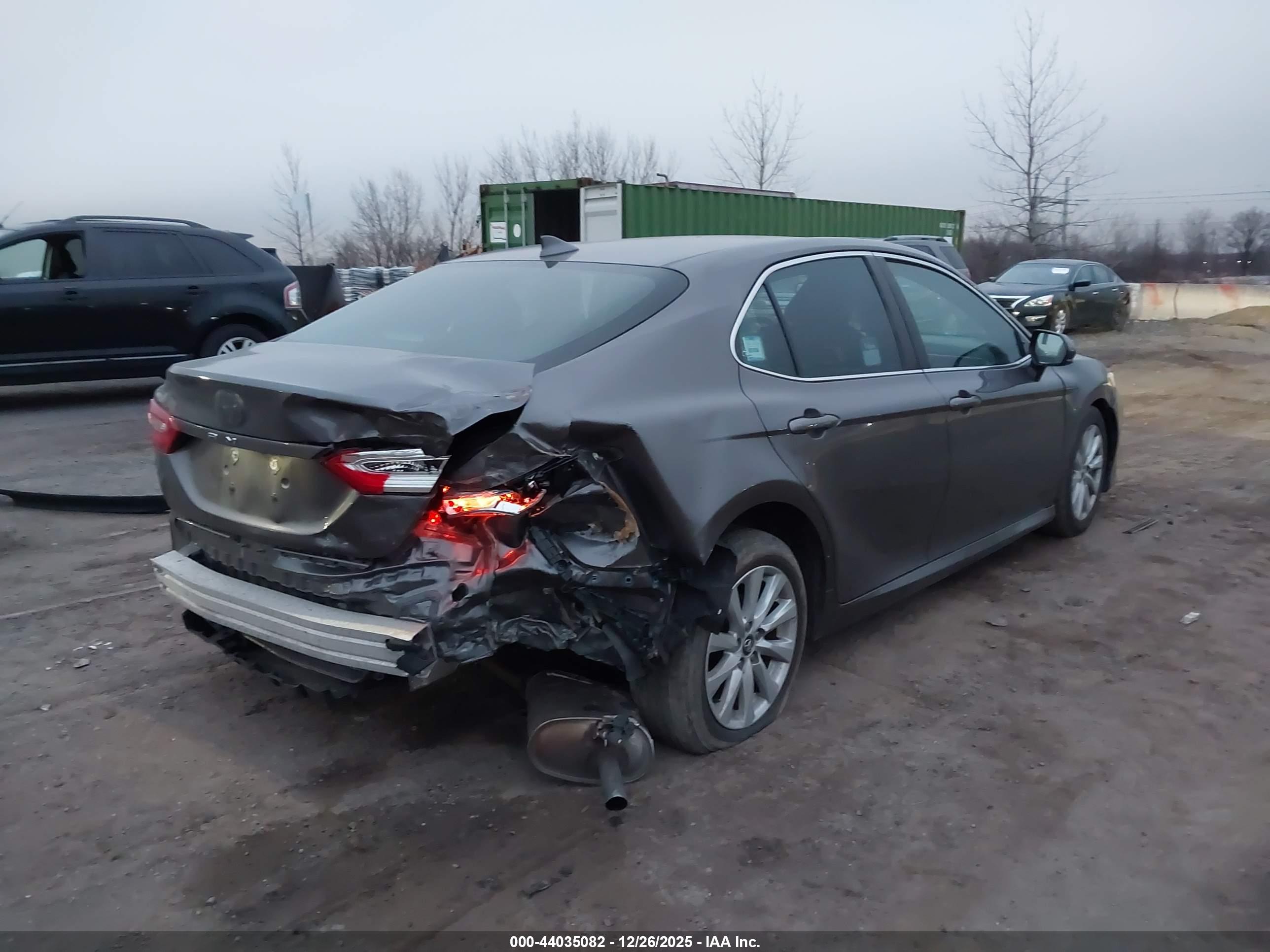 TOYOTA CAMRY image 6