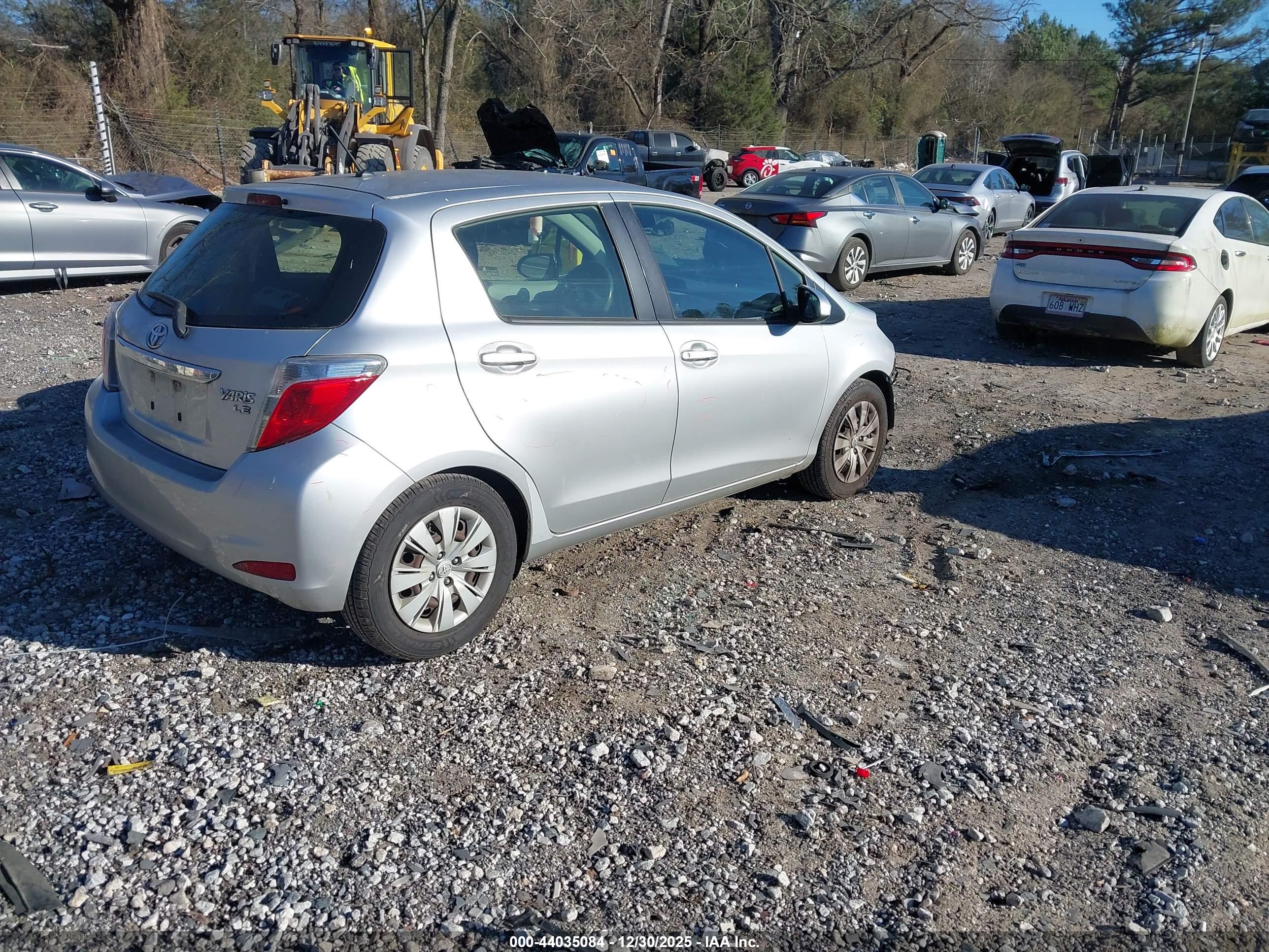 TOYOTA YARIS image 4