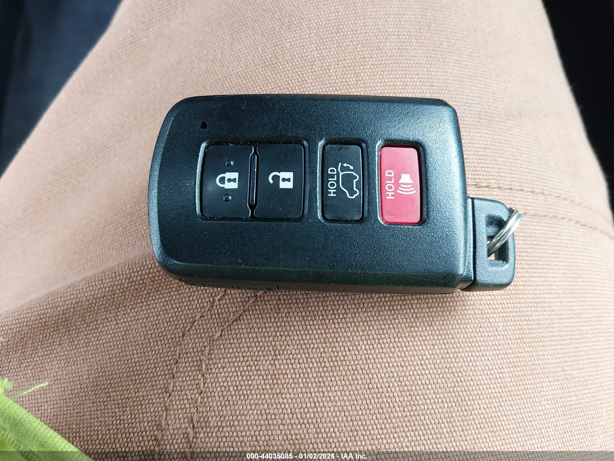 TOYOTA RAV4 image 11