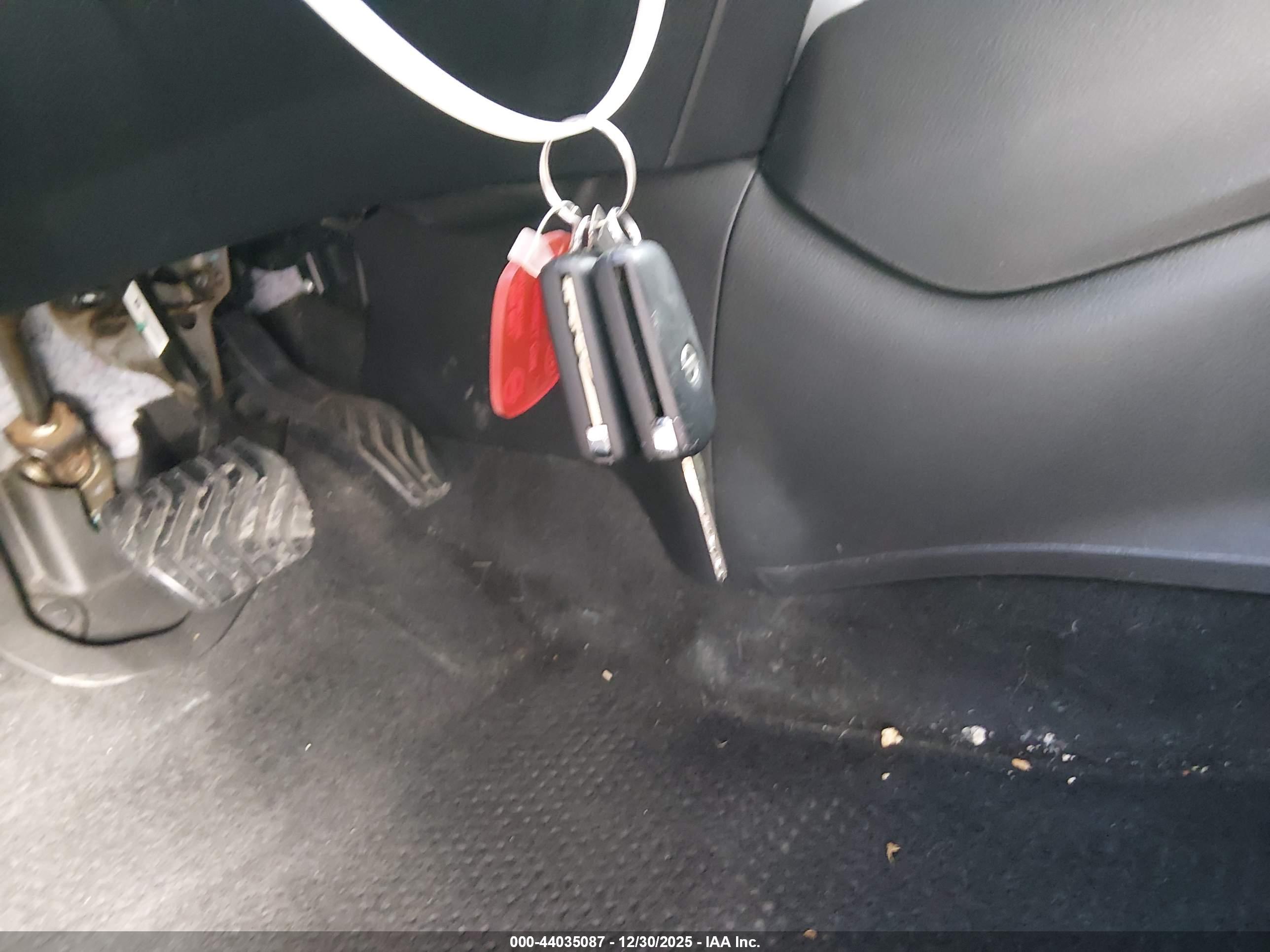 NISSAN ROGUE image 11