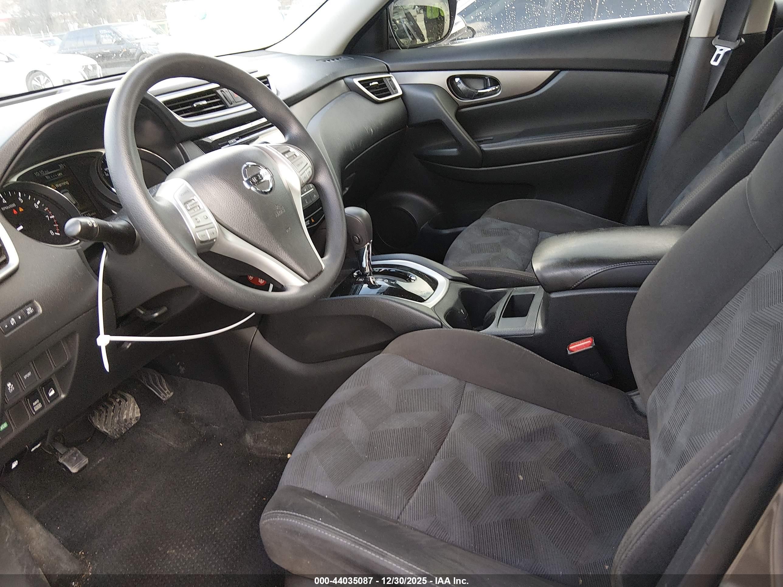 NISSAN ROGUE image 5
