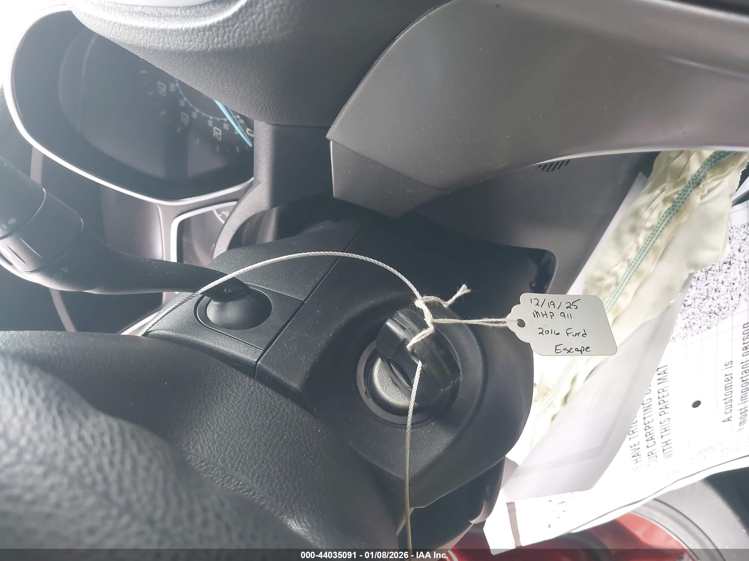 FORD ESCAPE image 11