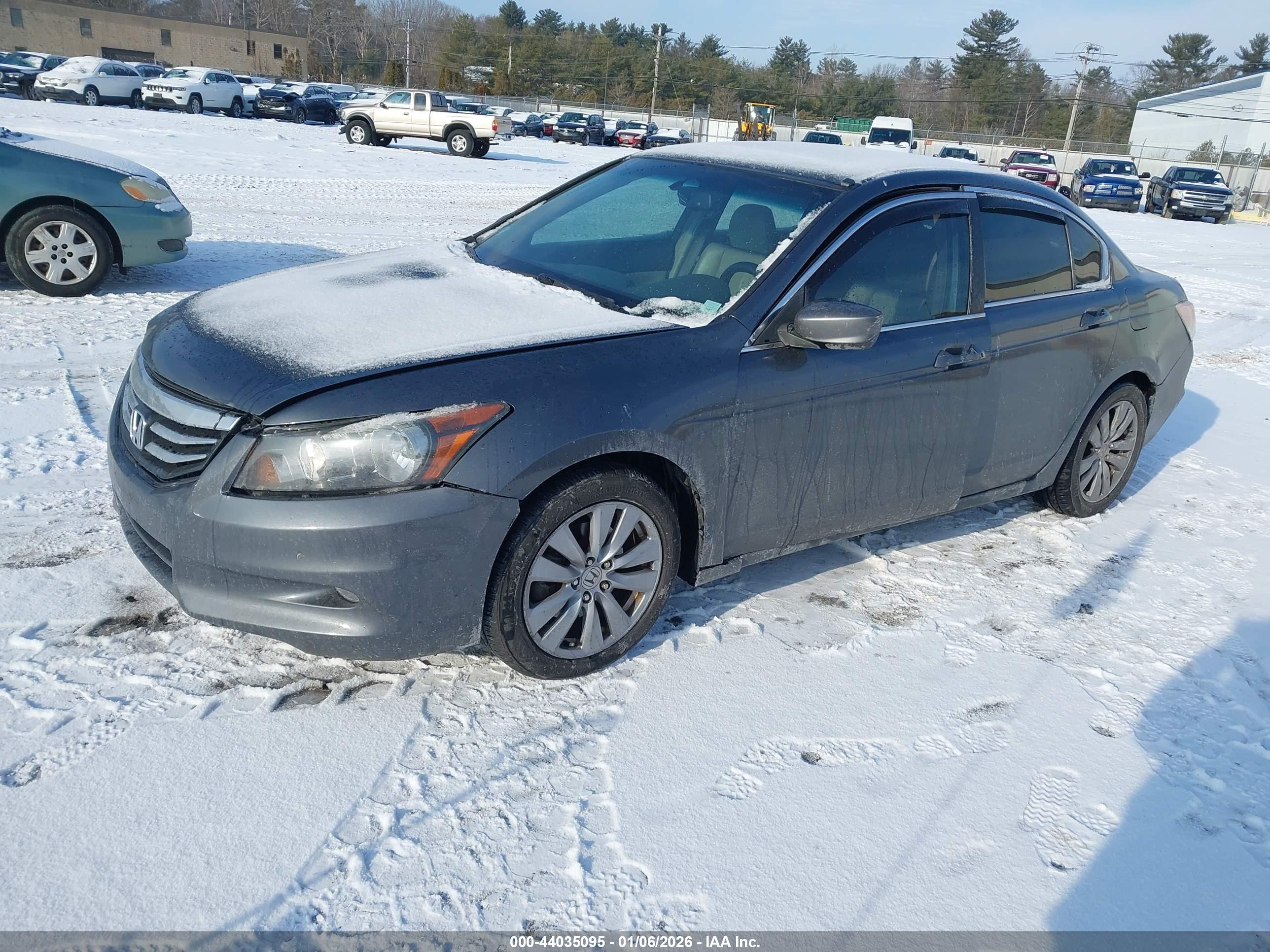HONDA ACCORD image 2