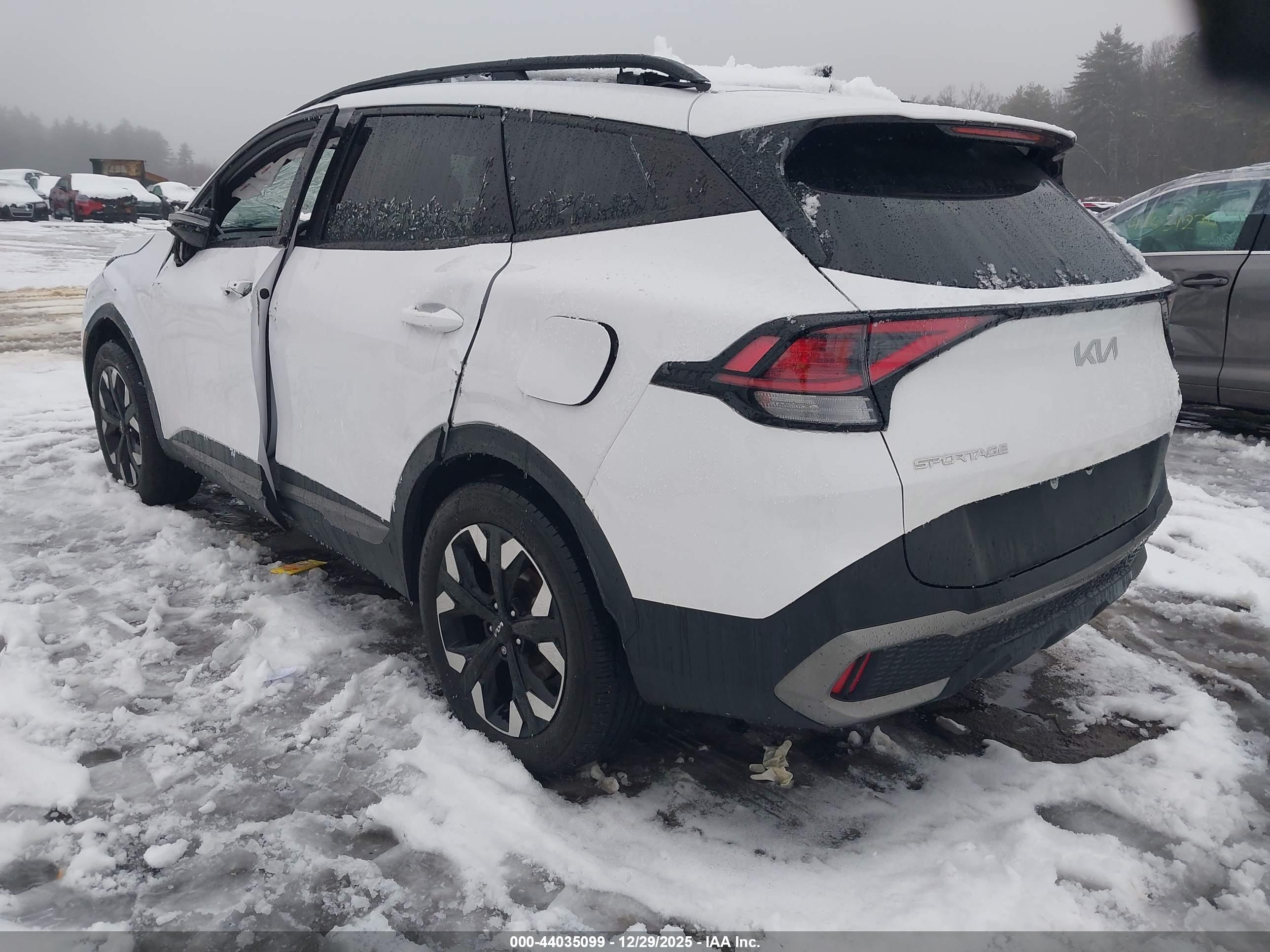 KIA SPORTAGE image 3