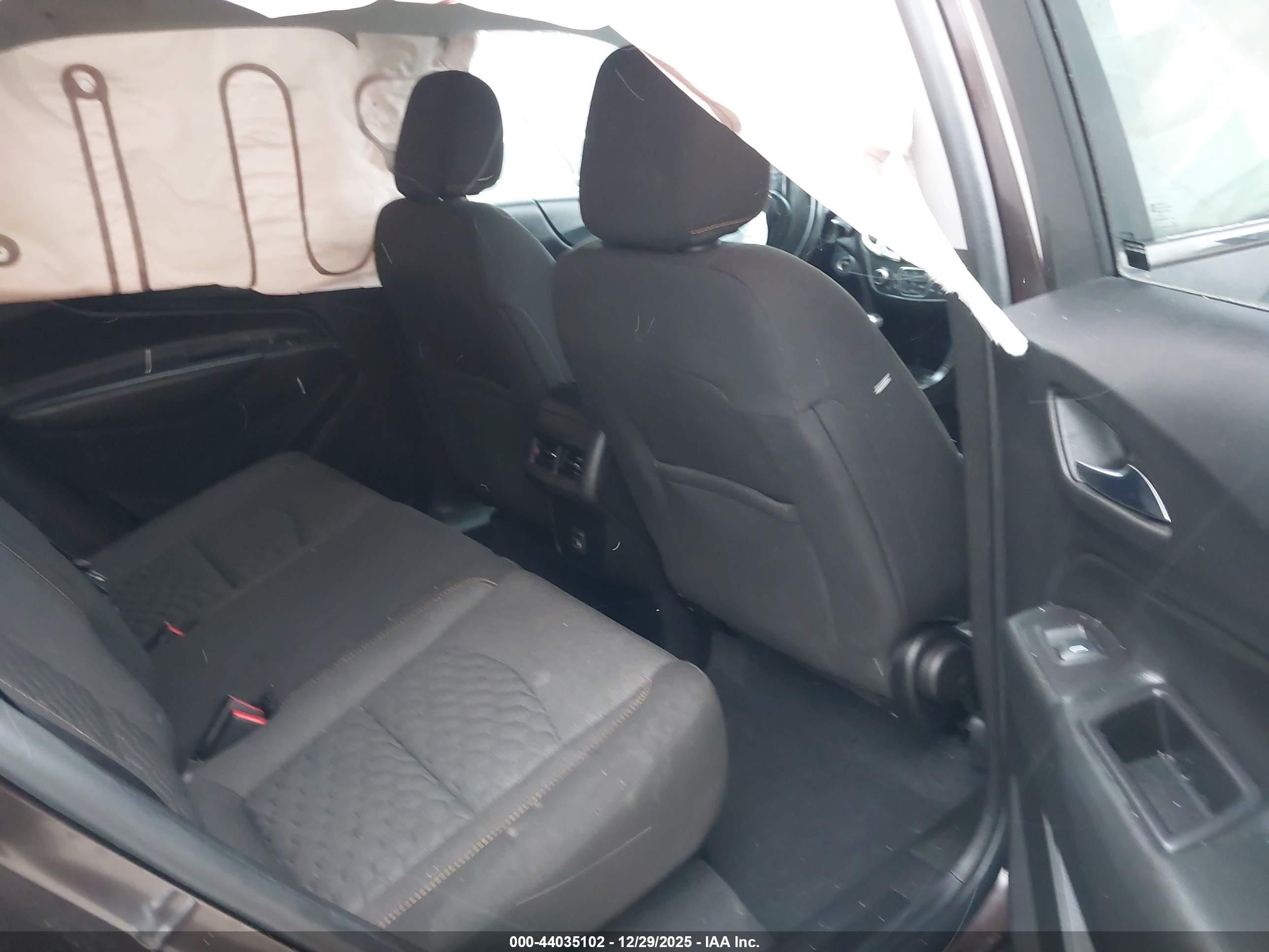 CHEVROLET EQUINOX image 8