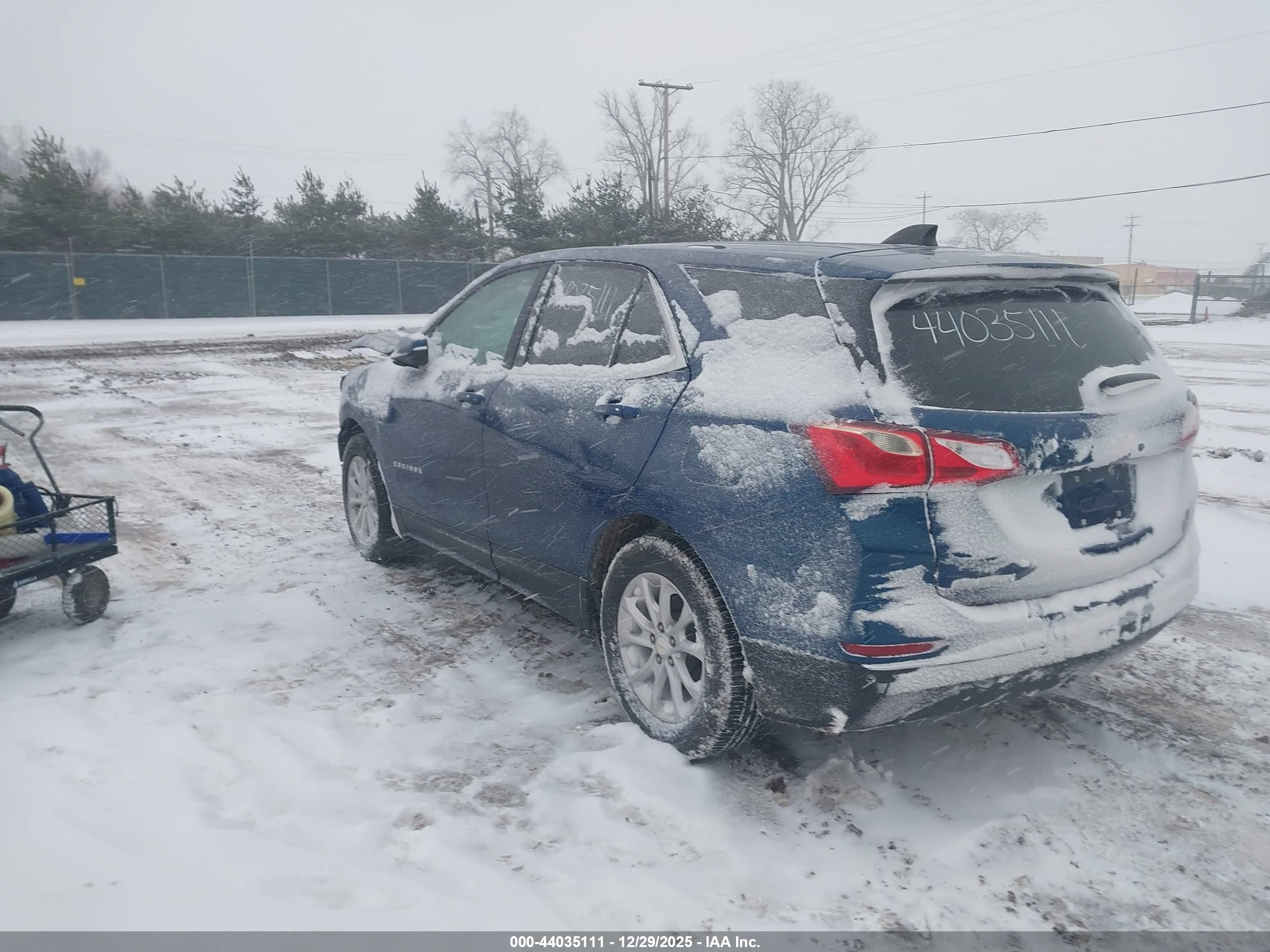 CHEVROLET EQUINOX image 3