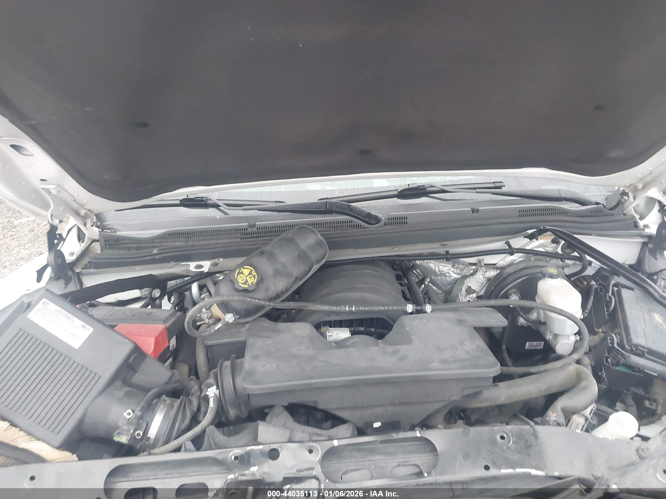 CHEVROLET TAHOE image 10