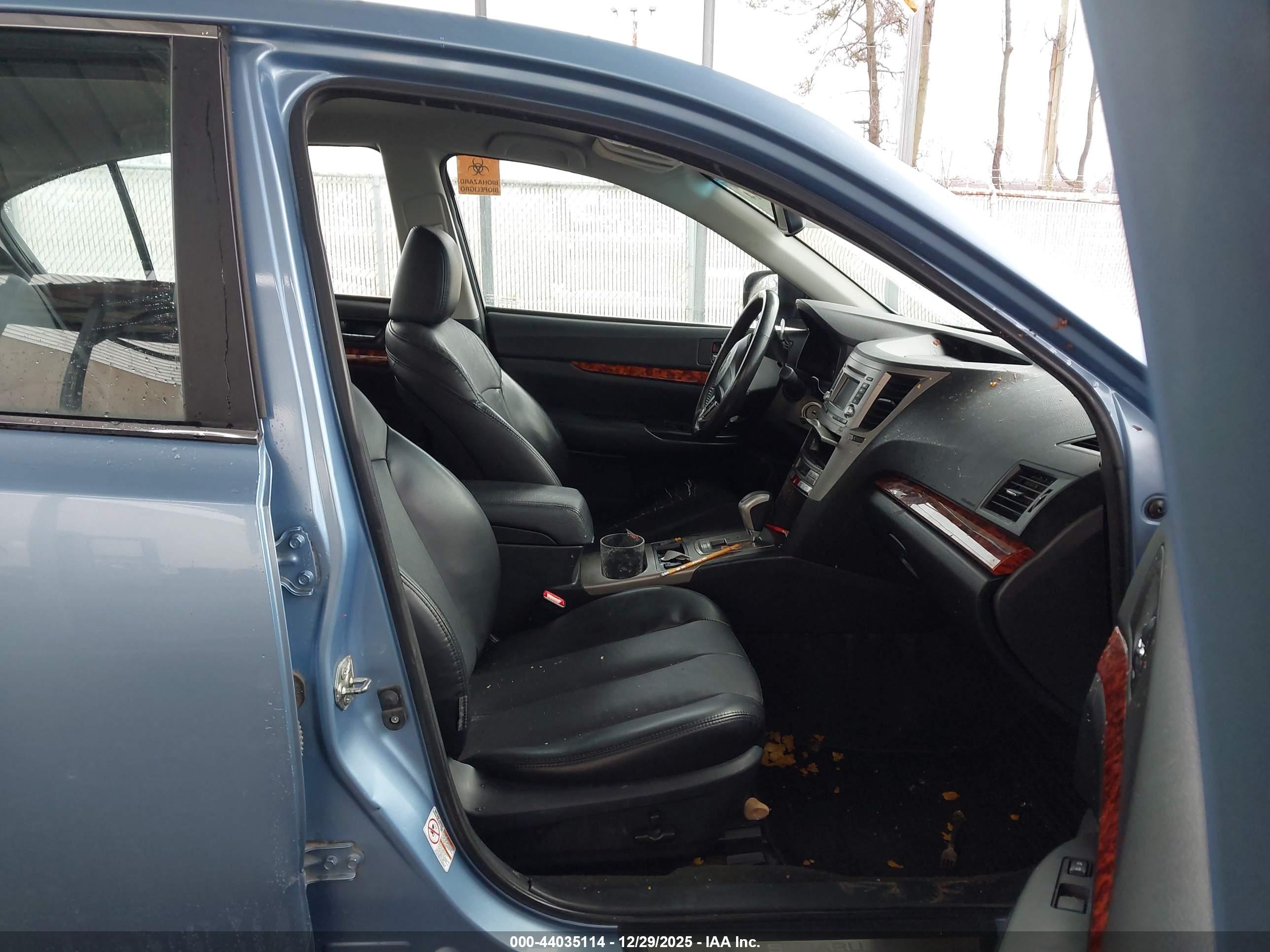 SUBARU LEGACY image 5