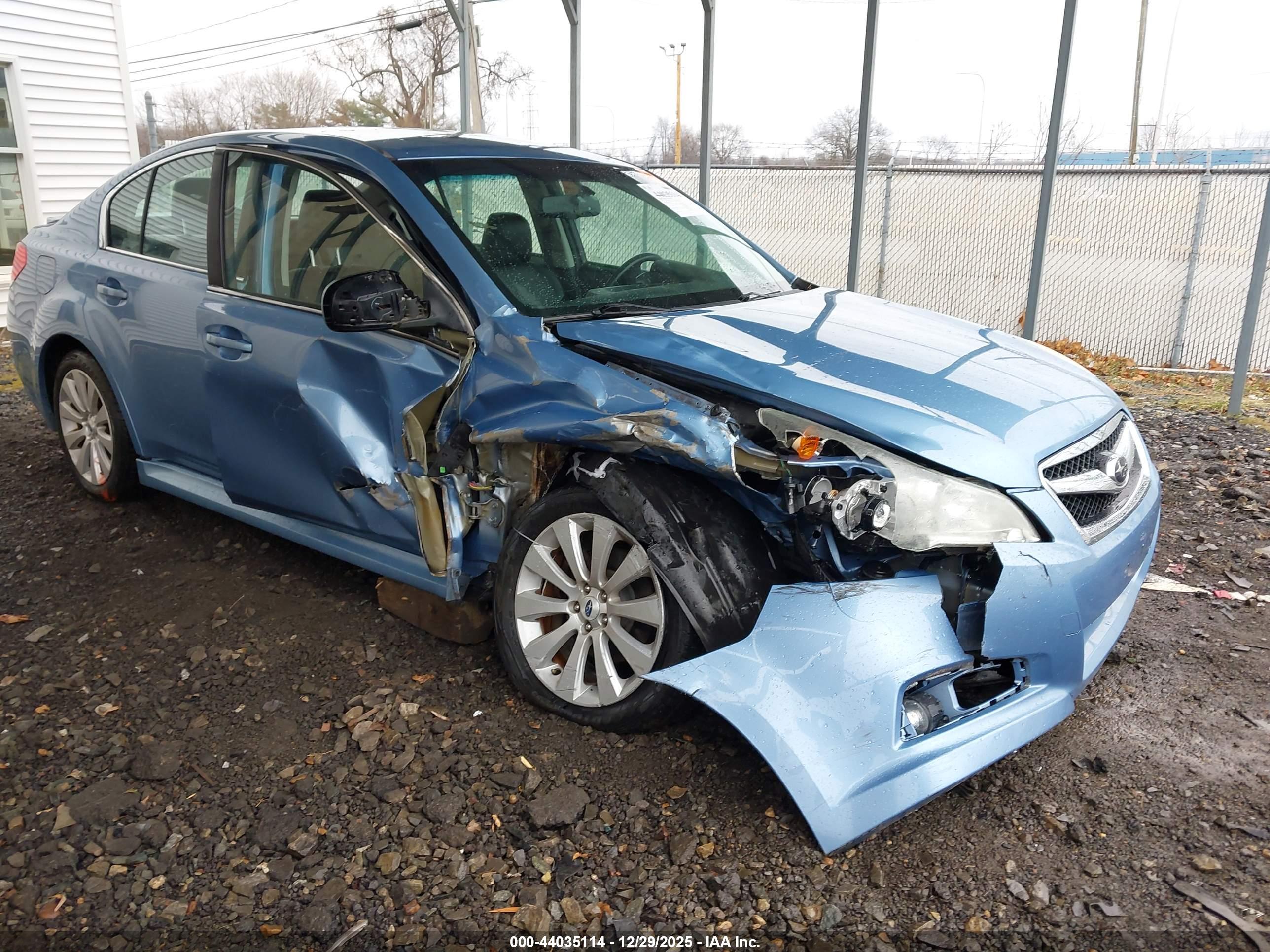 SUBARU LEGACY image 6