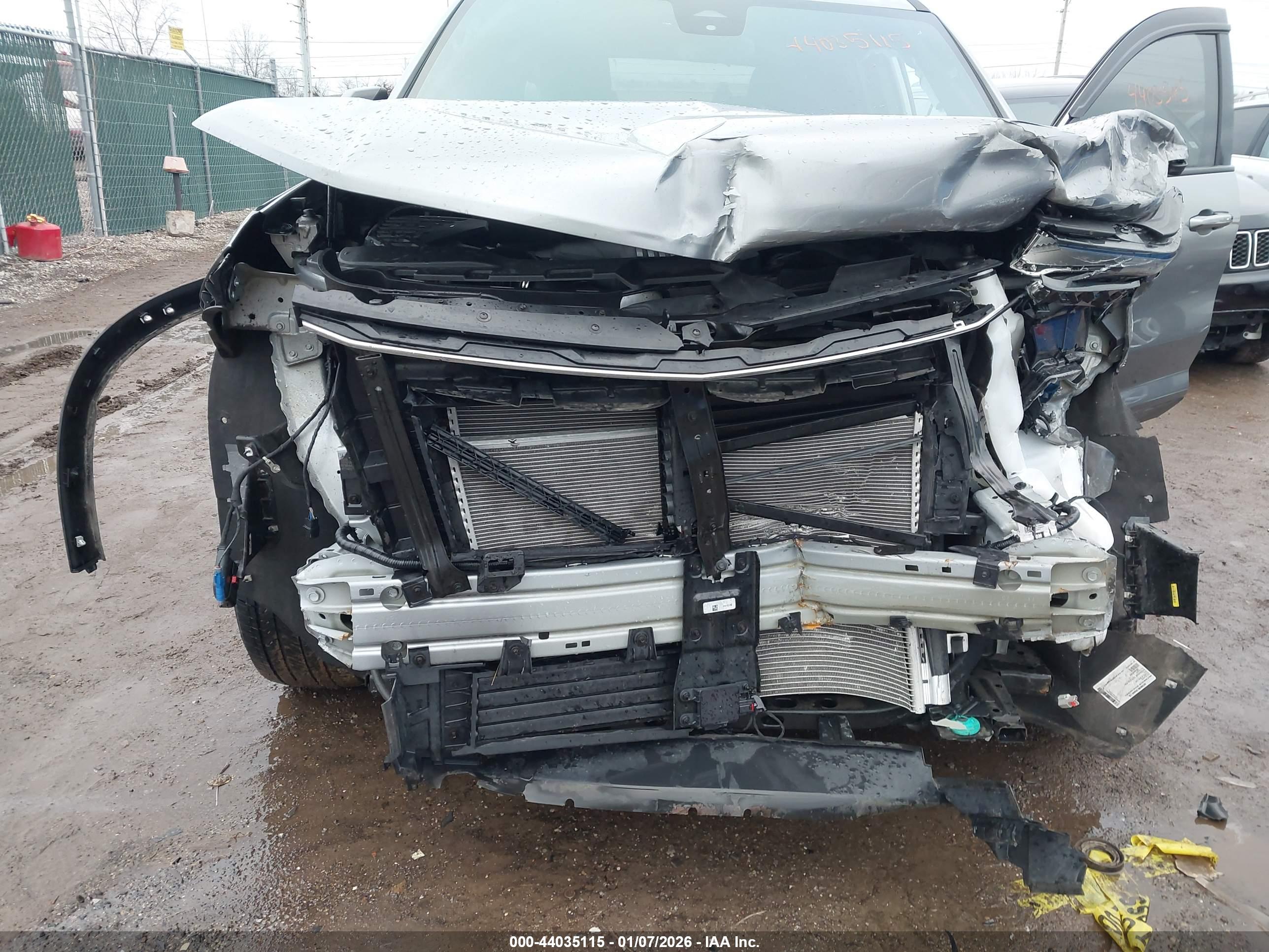 CHEVROLET TRAVERSE image 6