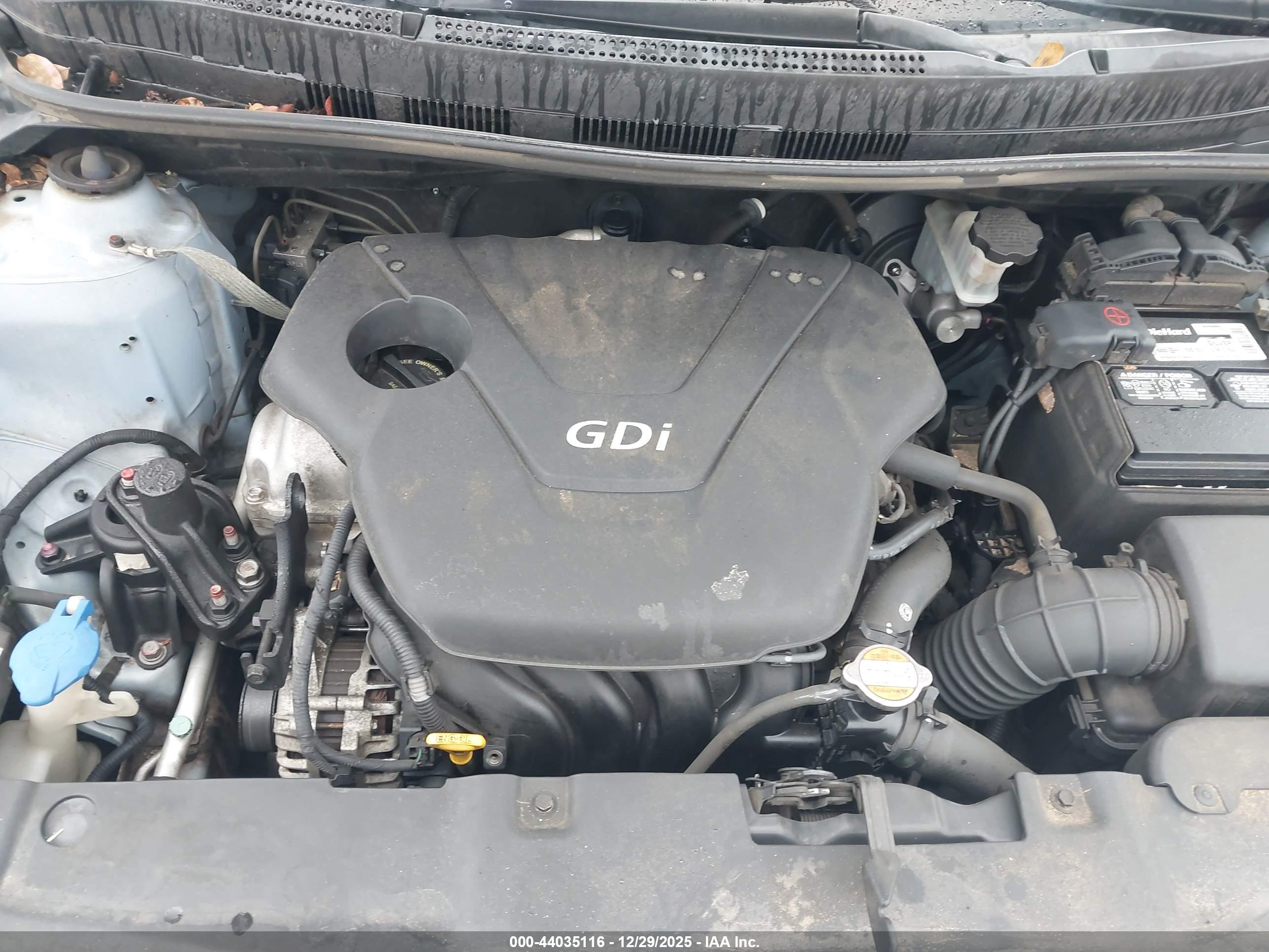 HYUNDAI ACCENT image 10