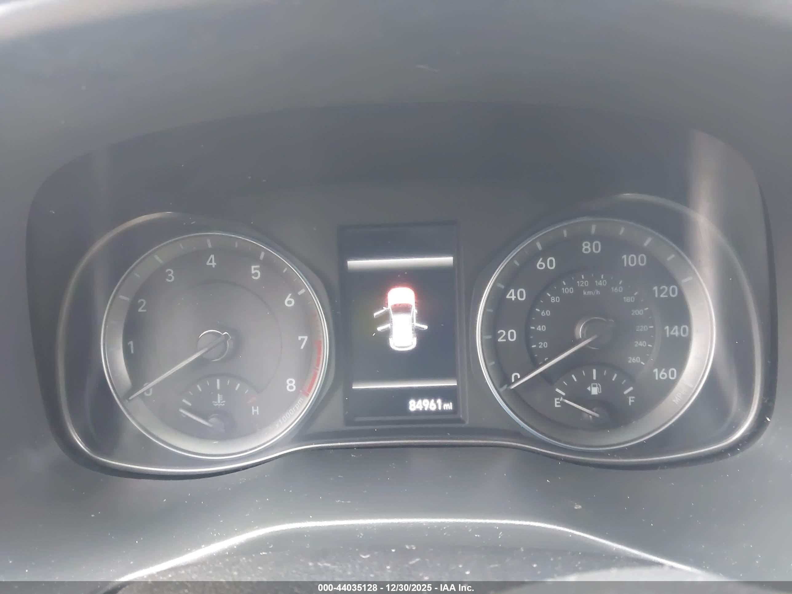HYUNDAI KONA image 7