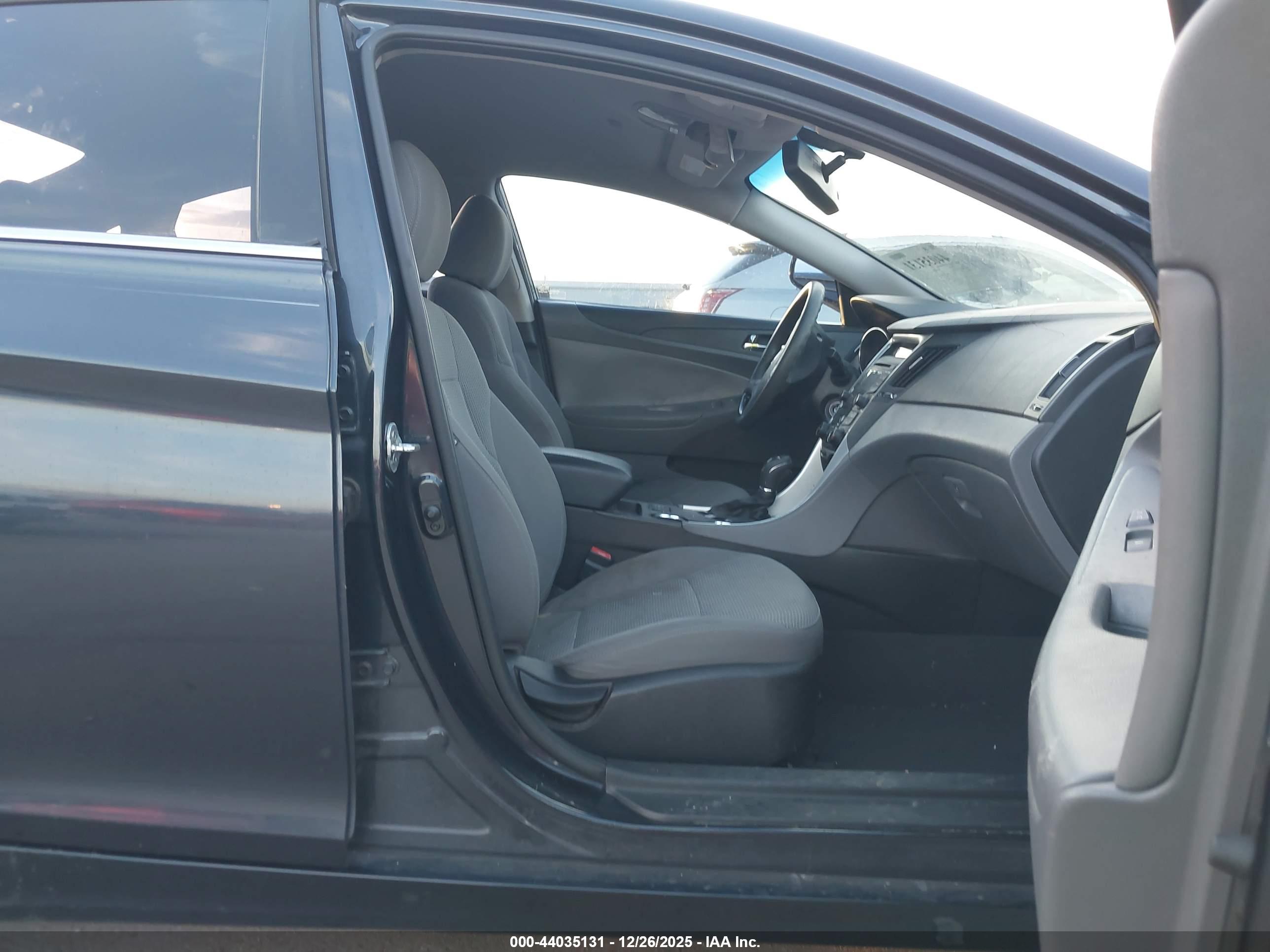 HYUNDAI SONATA image 5