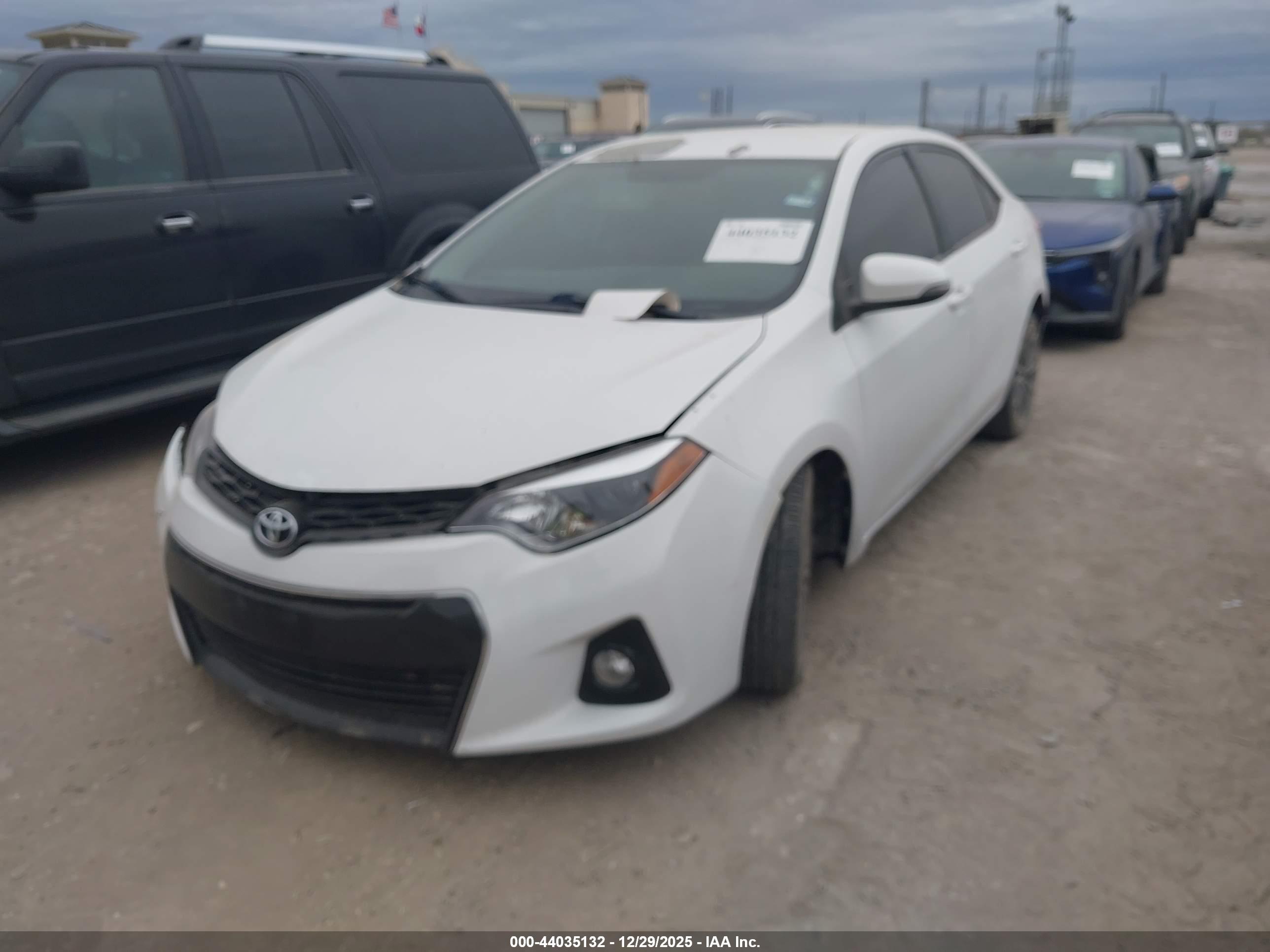 TOYOTA COROLLA image 2