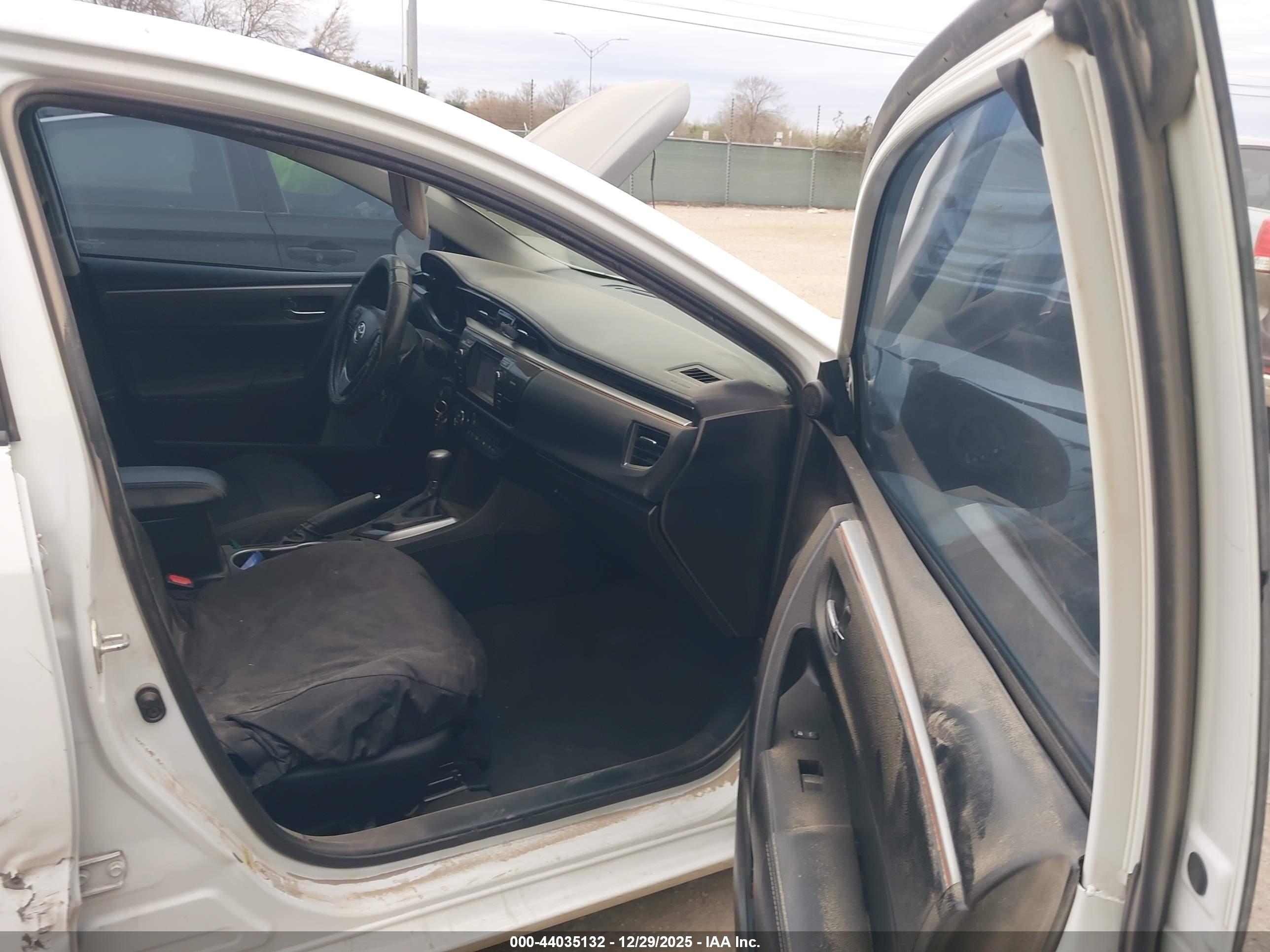 TOYOTA COROLLA image 5