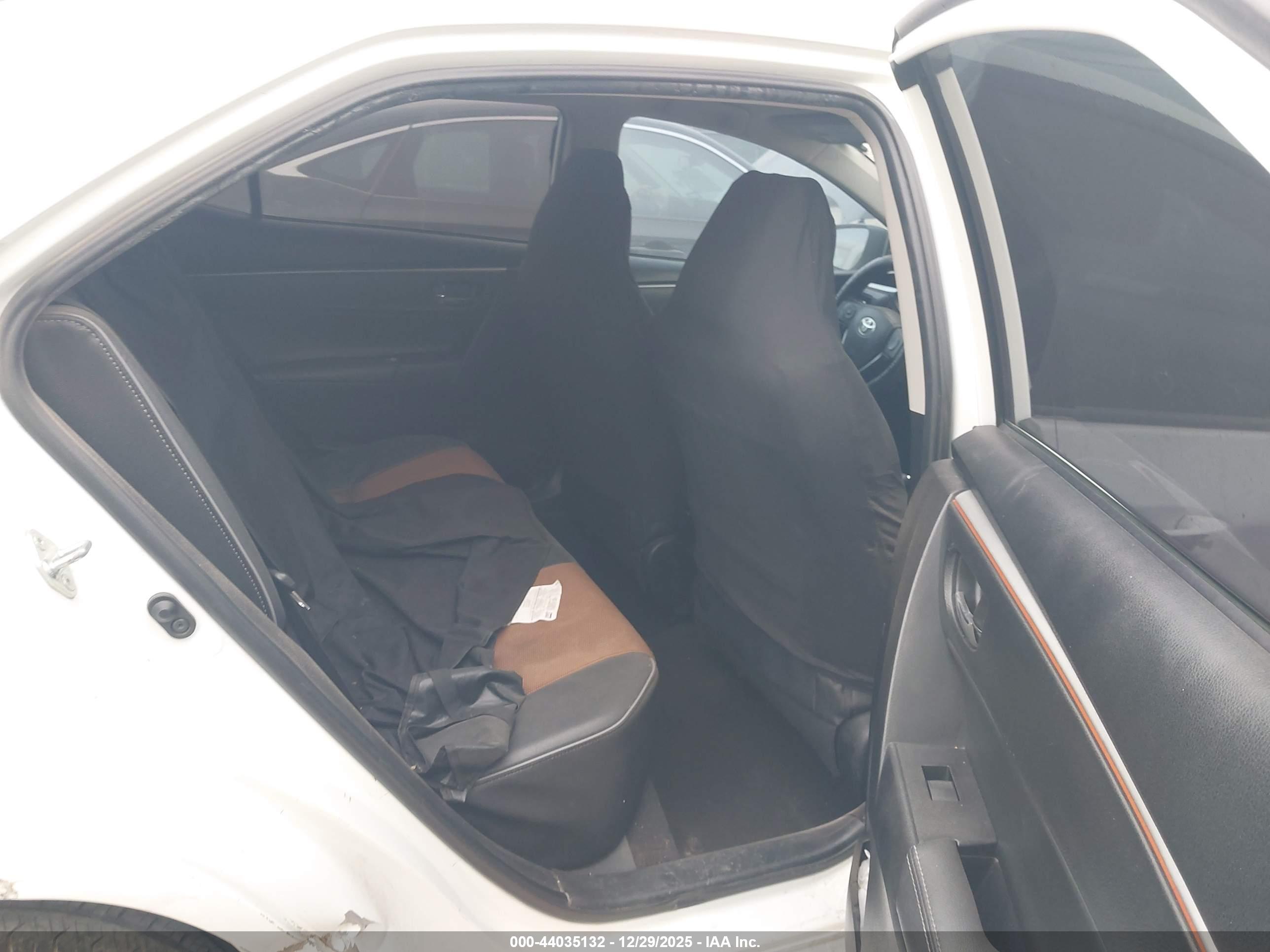 TOYOTA COROLLA image 8
