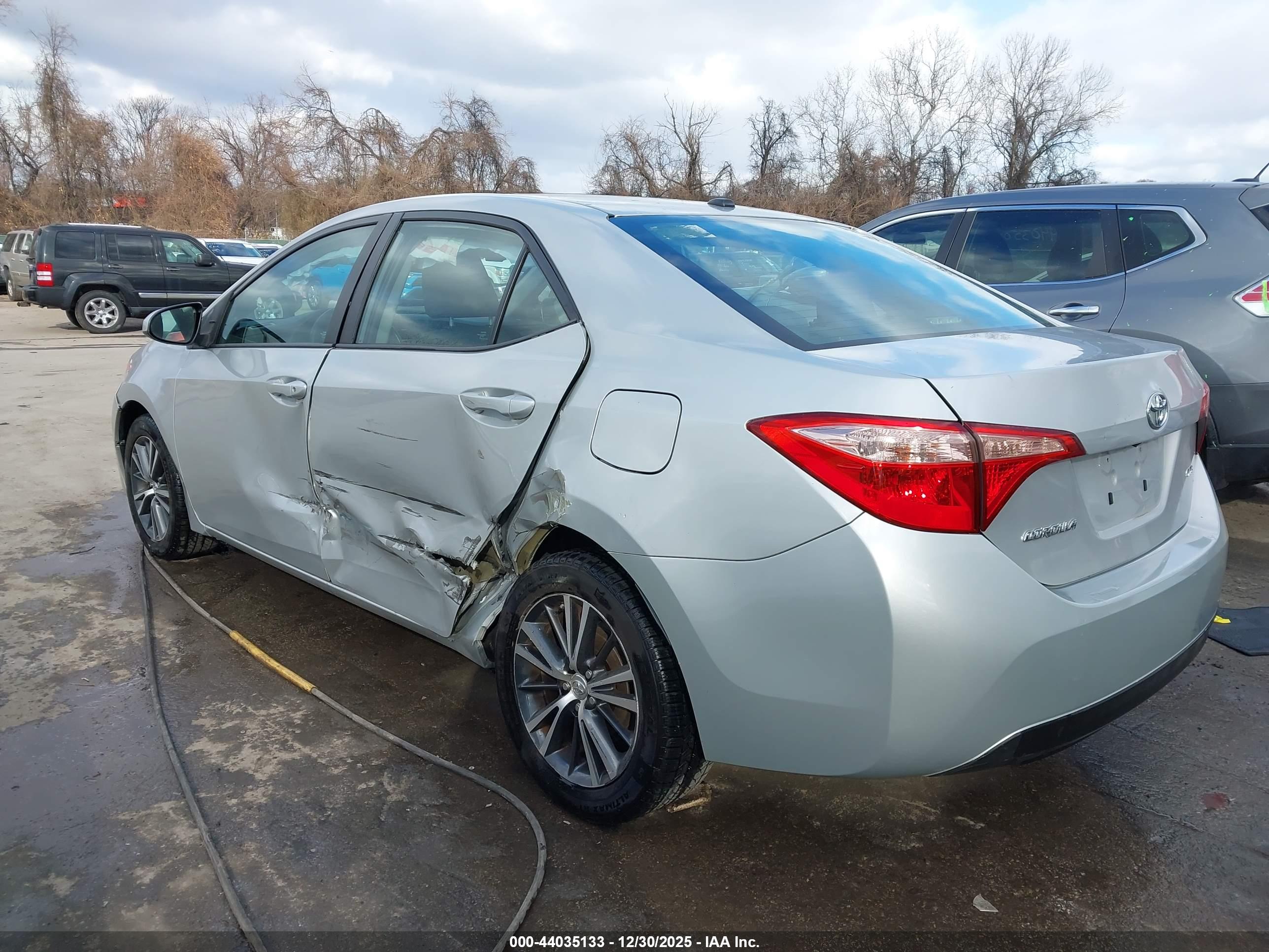TOYOTA COROLLA image 3