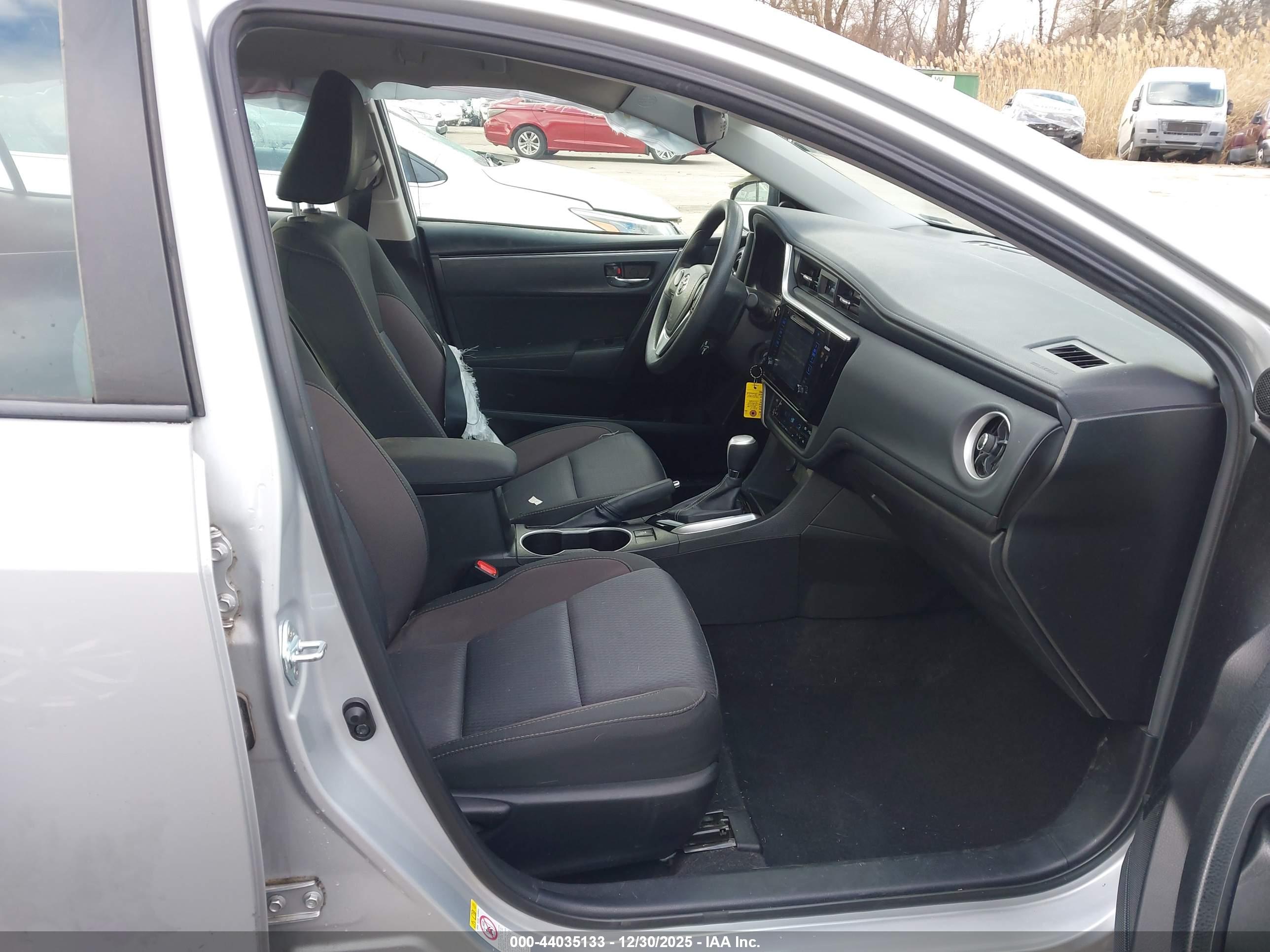 TOYOTA COROLLA image 5