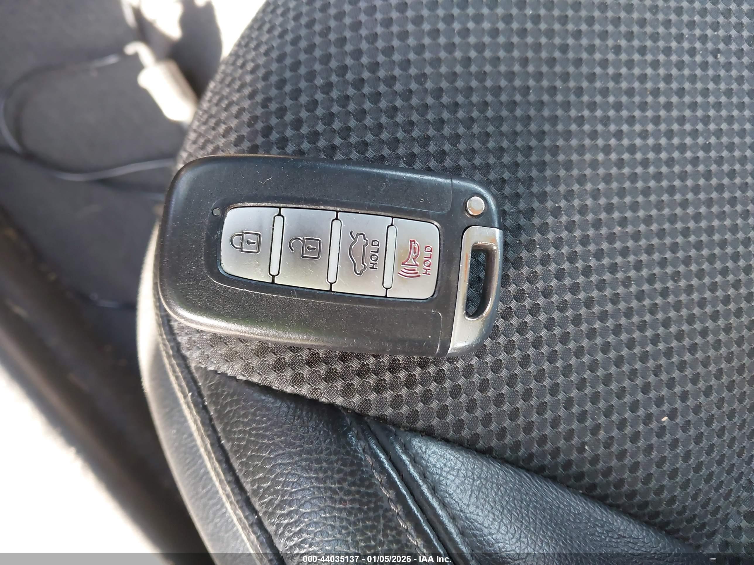 HYUNDAI SONATA image 11