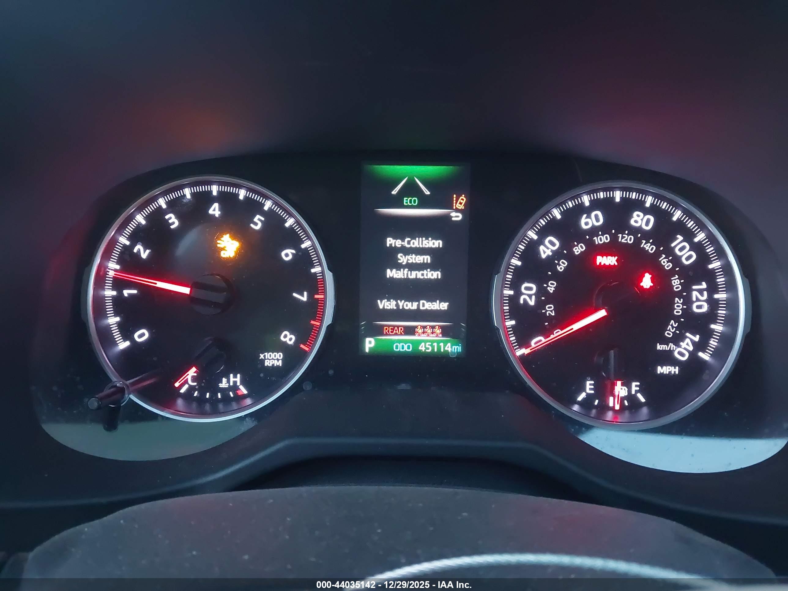 TOYOTA RAV4 image 7