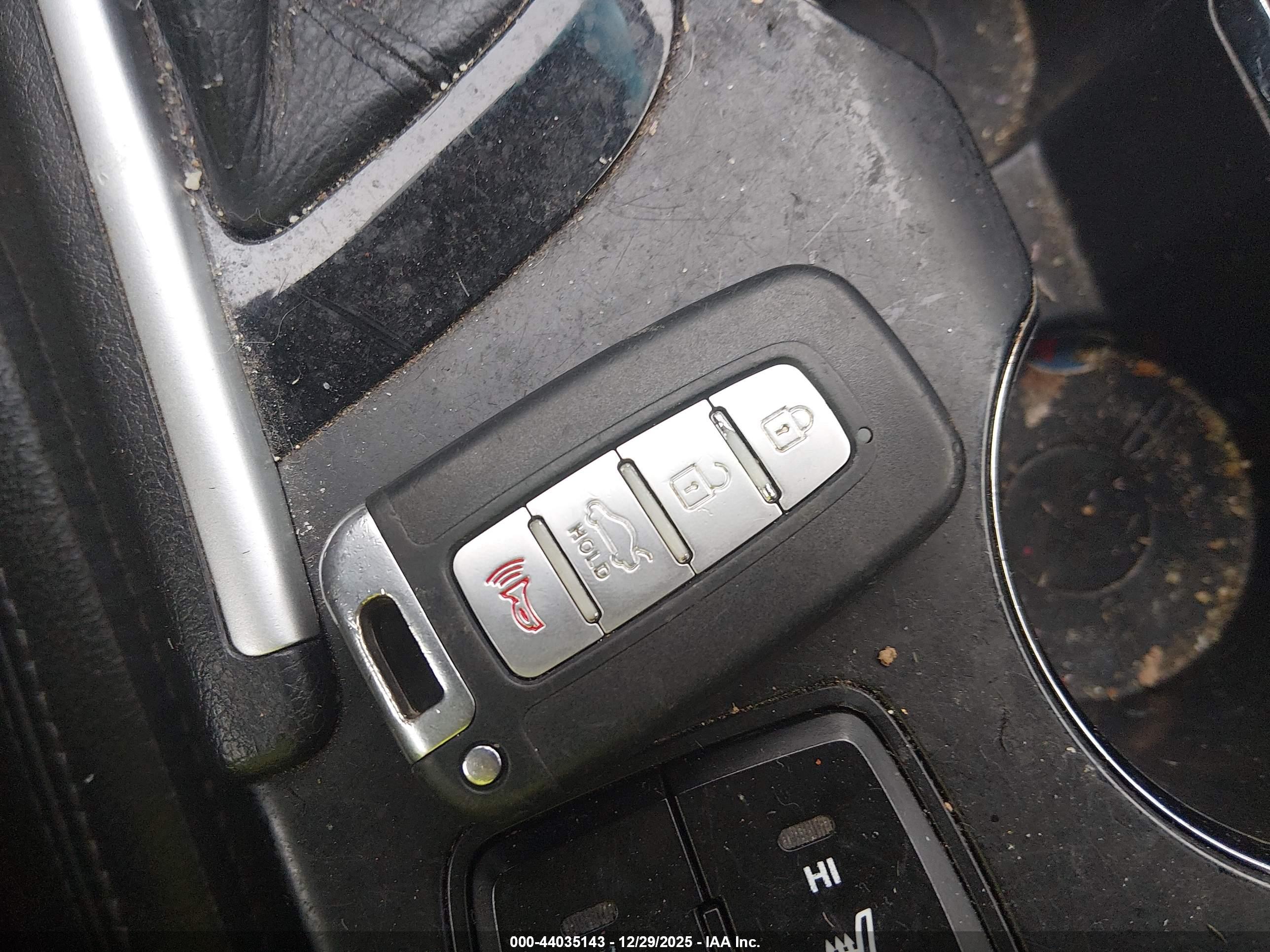 HYUNDAI SONATA image 11